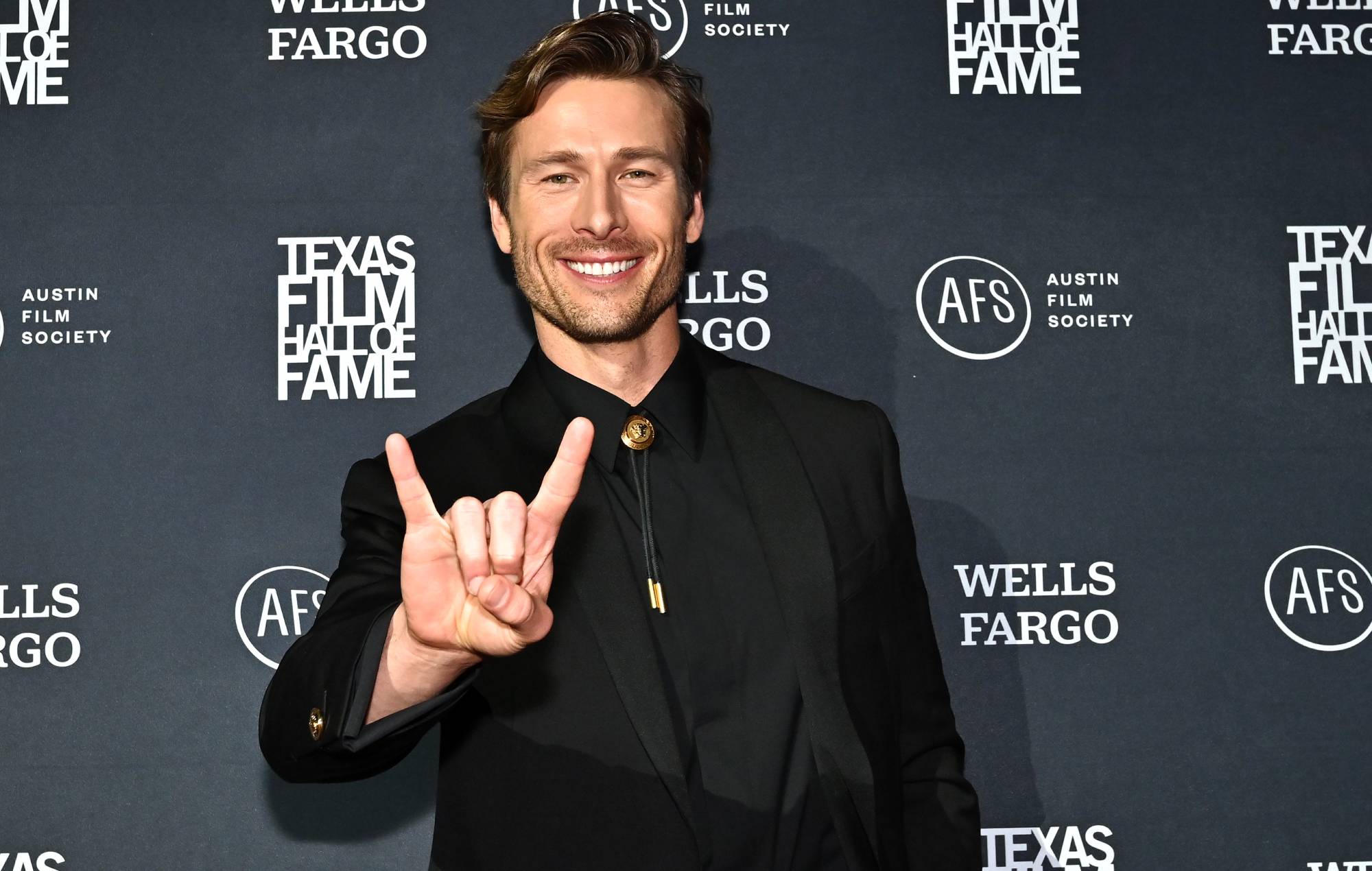 Glen Powell dice que "vomitó" tras ver 'Figuras ocultas' porque temía haber "arruinado" la película