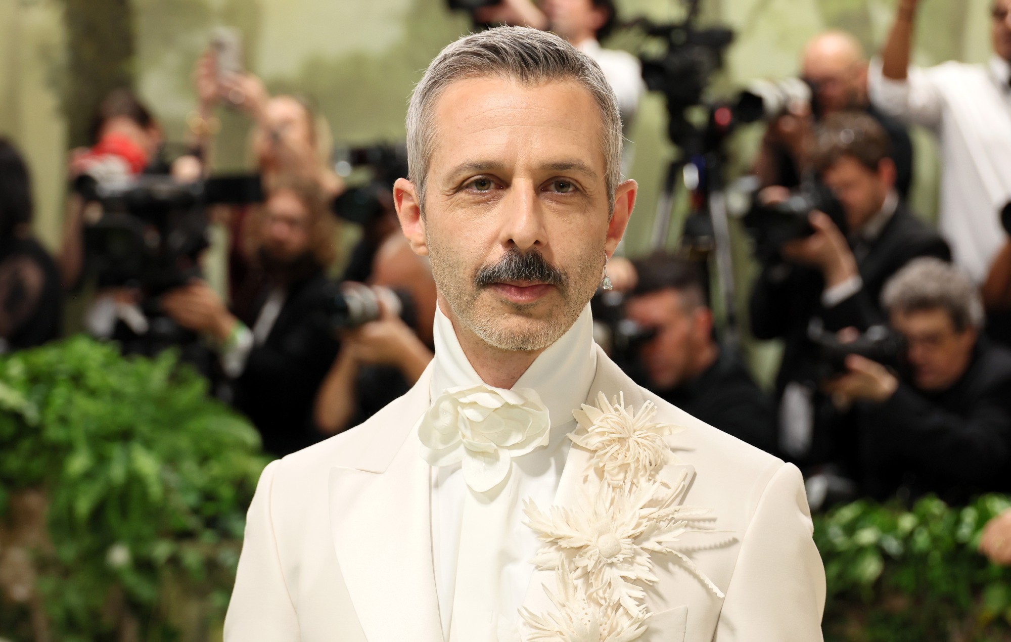 Jeremy Strong se postula para interpretar al mánager de Bruce Springsteen en la película "Nebraska