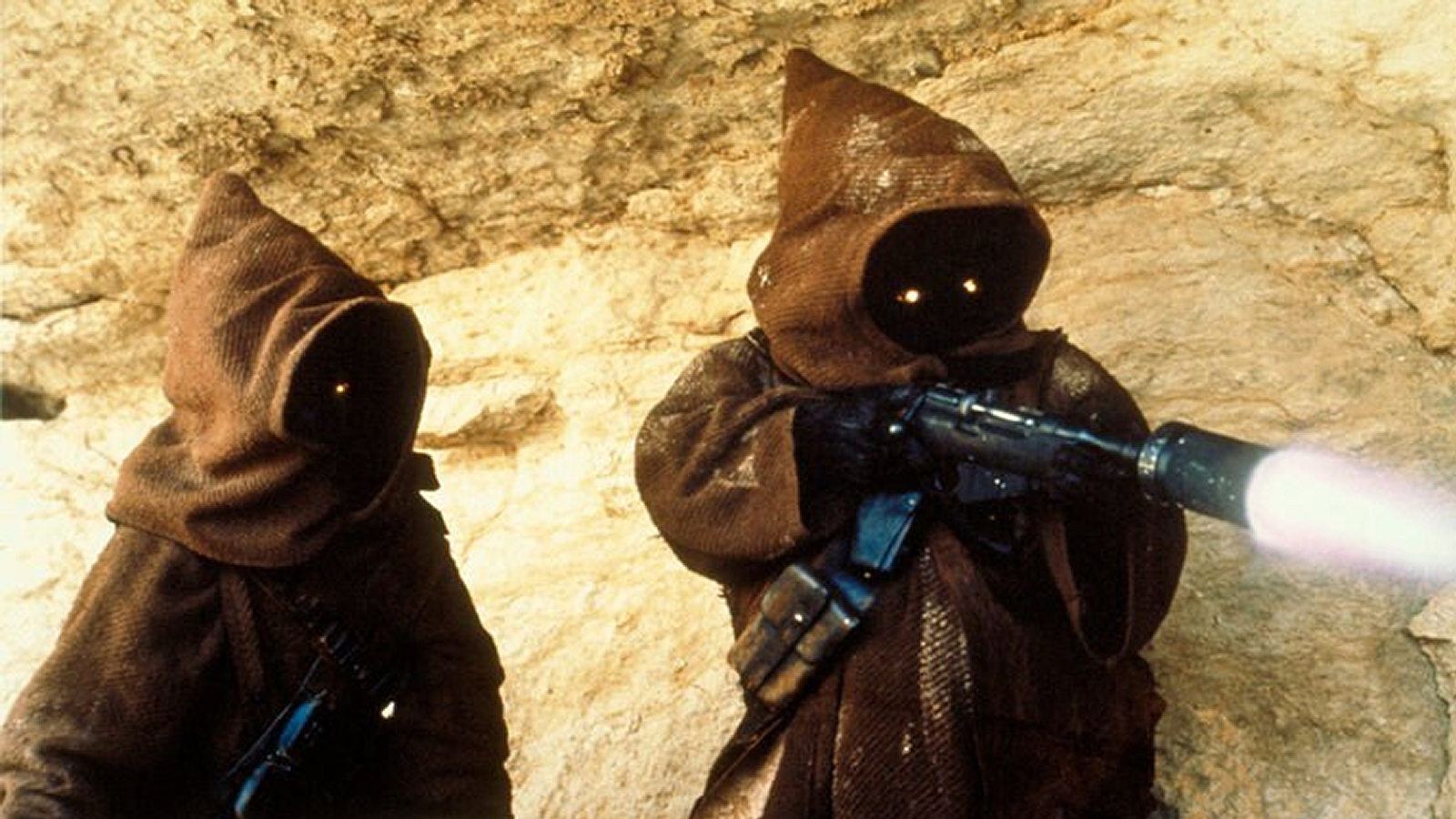 Los Jawas de Star Wars lucen terroríficos bajo sus capuchas (probablemente)
