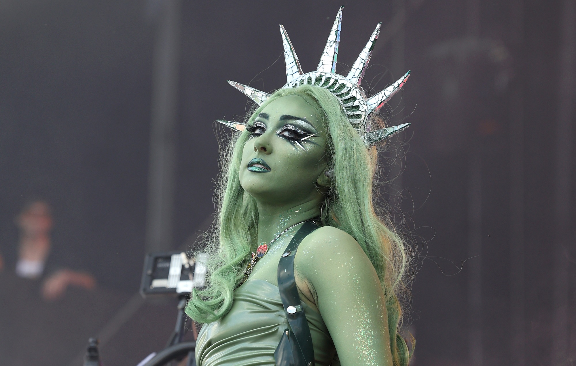 Chappell Roan estrena su nueva canción "Subway" en el Baile de los Gobernadores y revela que rechazó una actuación del Orgullo en la Casa Blanca