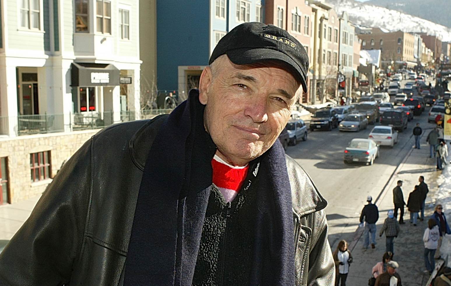 El actor de "Jungla de Cristal 2" Tom Bower fallece a los 86 años