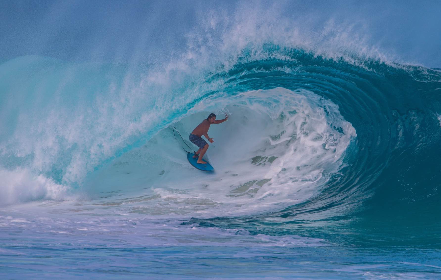El actor de 'Piratas del Caribe' Tamayo Perry dijo que podía "oler" a los tiburones antes de morir