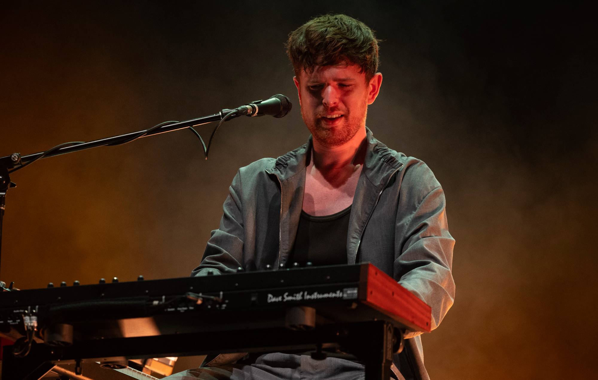 James Blake lanza el EP sorpresa 'CMYK 002 - Let Her Know'