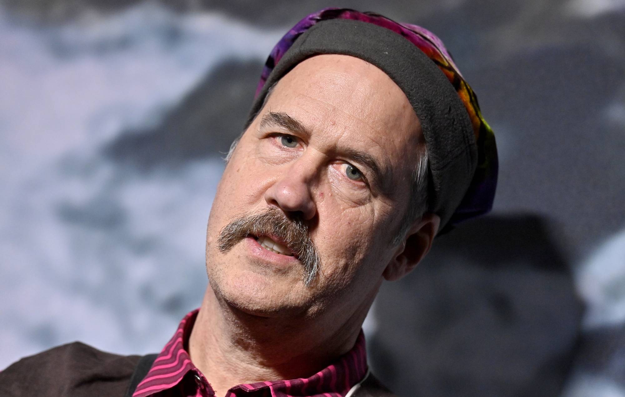 La nueva banda de Krist Novoselic toca el primer single de Nirvana "Love Buzz" en la ciudad natal de Kurt Cobain