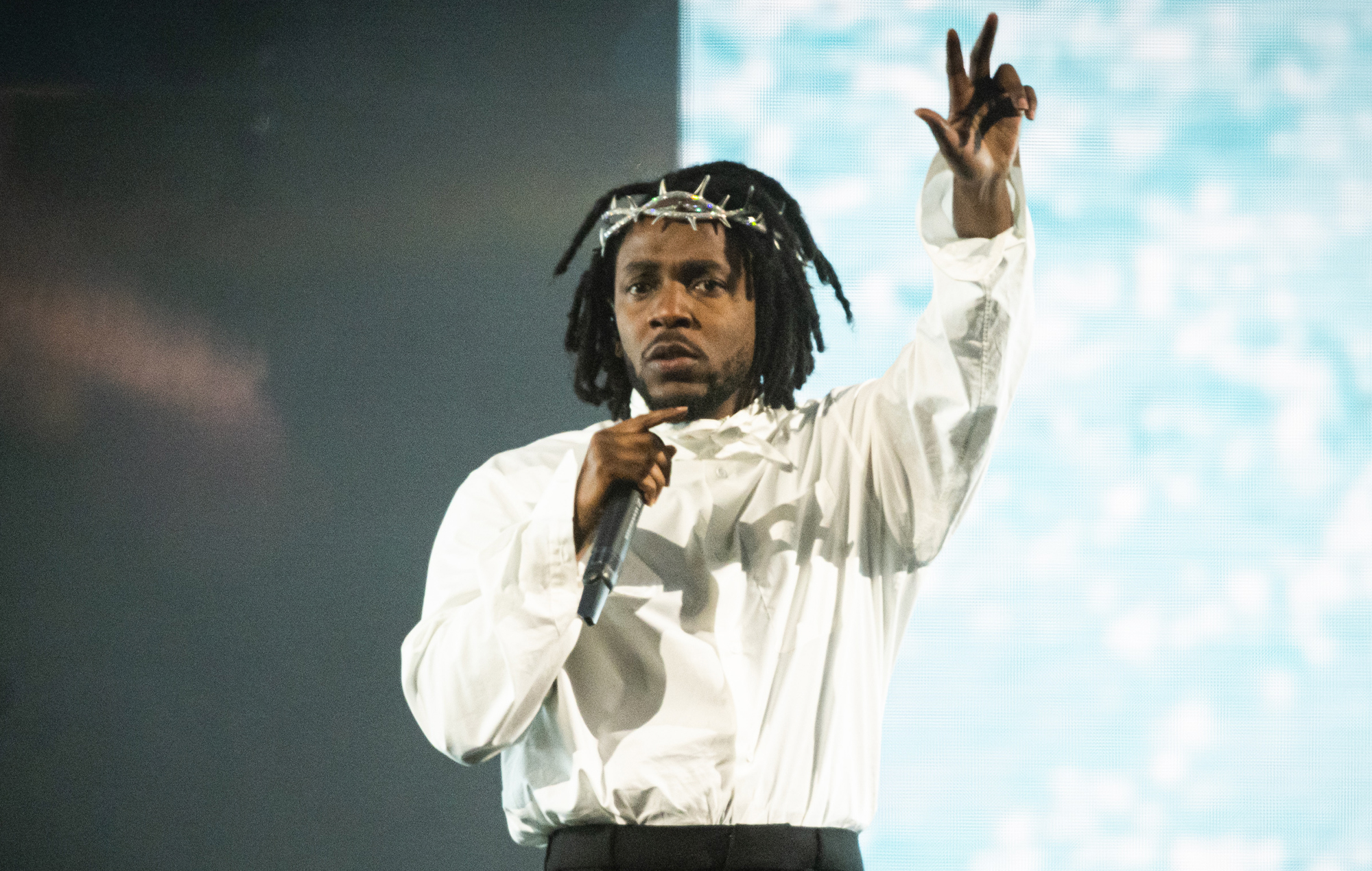 Mira el discurso sorpresa de Kendrick Lamar a los graduados del Compton College: "Compton siempre ha sido el futuro para mí"