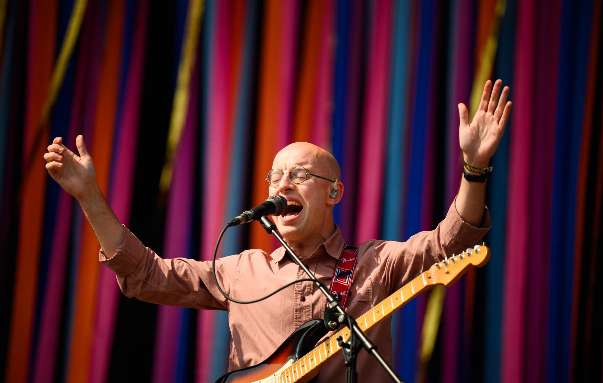 Bombay Bicycle Club retransmitirá en streaming su concierto de regreso al Alexandra Palace: "Revive una noche realmente especial"