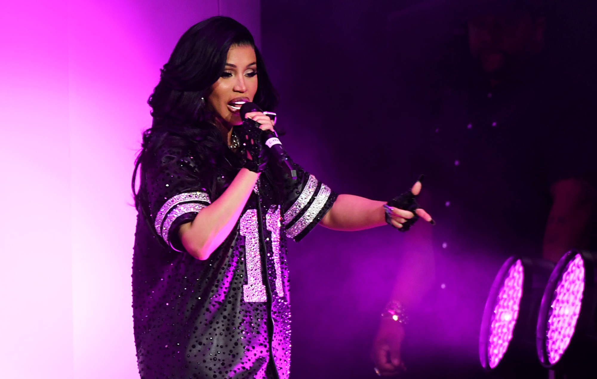 Cardi B responde a la "obvia expectación" por su nuevo álbum: "Os prometo que llegará este año"