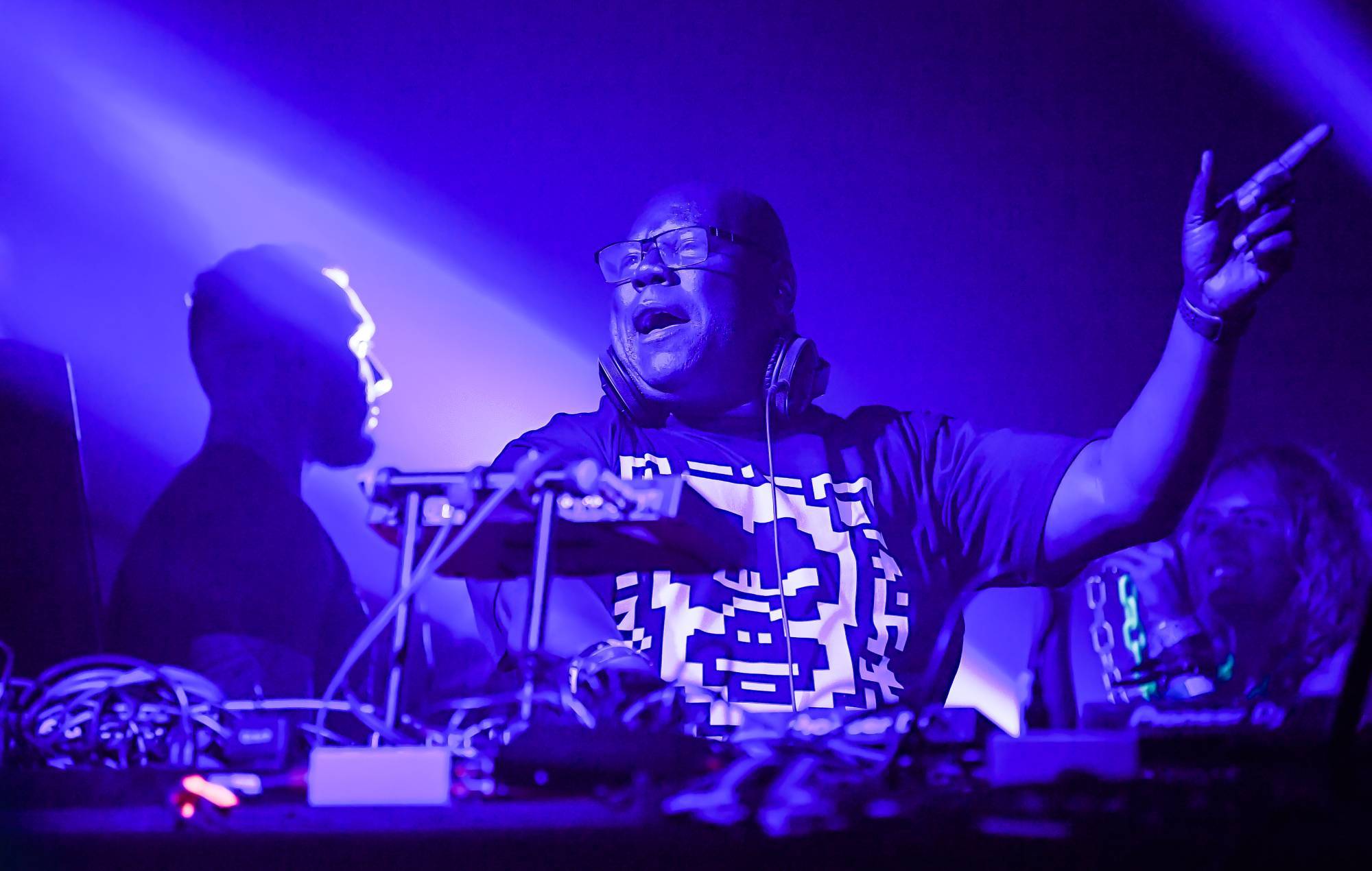 Carl Cox comparte "lo mejor de lo mejor" de su colección de 150.000 vinilos