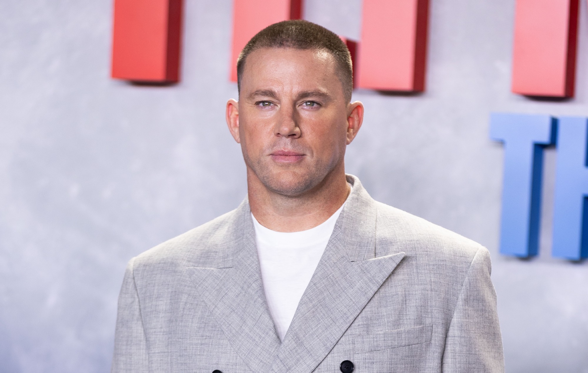 Channing Tatum dice que fue a lugares oscuros para su personaje "psicópata" en 'Blink Twice' de Zoë Kravitz