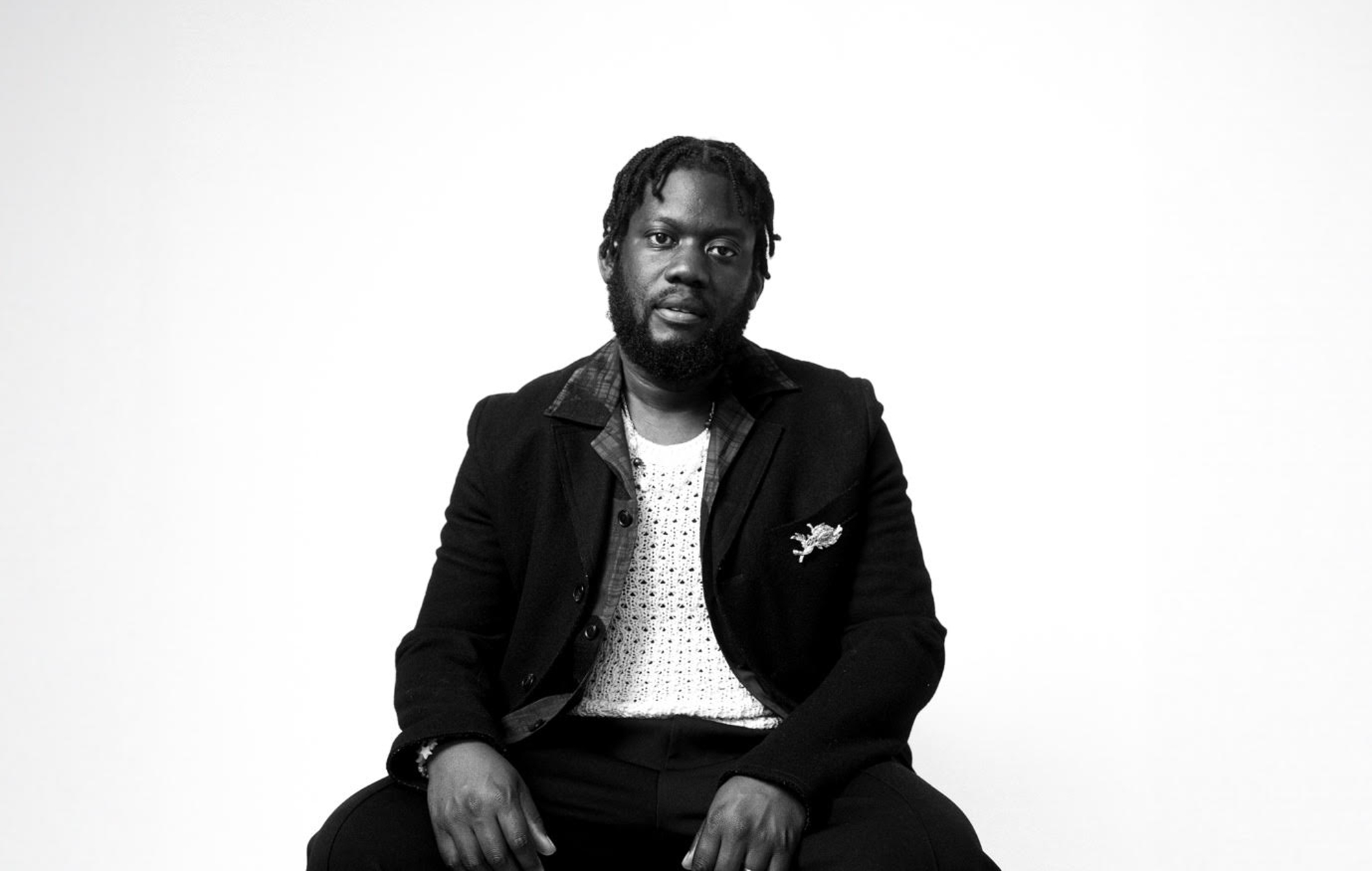 Escucha "Floating Parade", el nuevo y potente single de Michael Kiwanuka