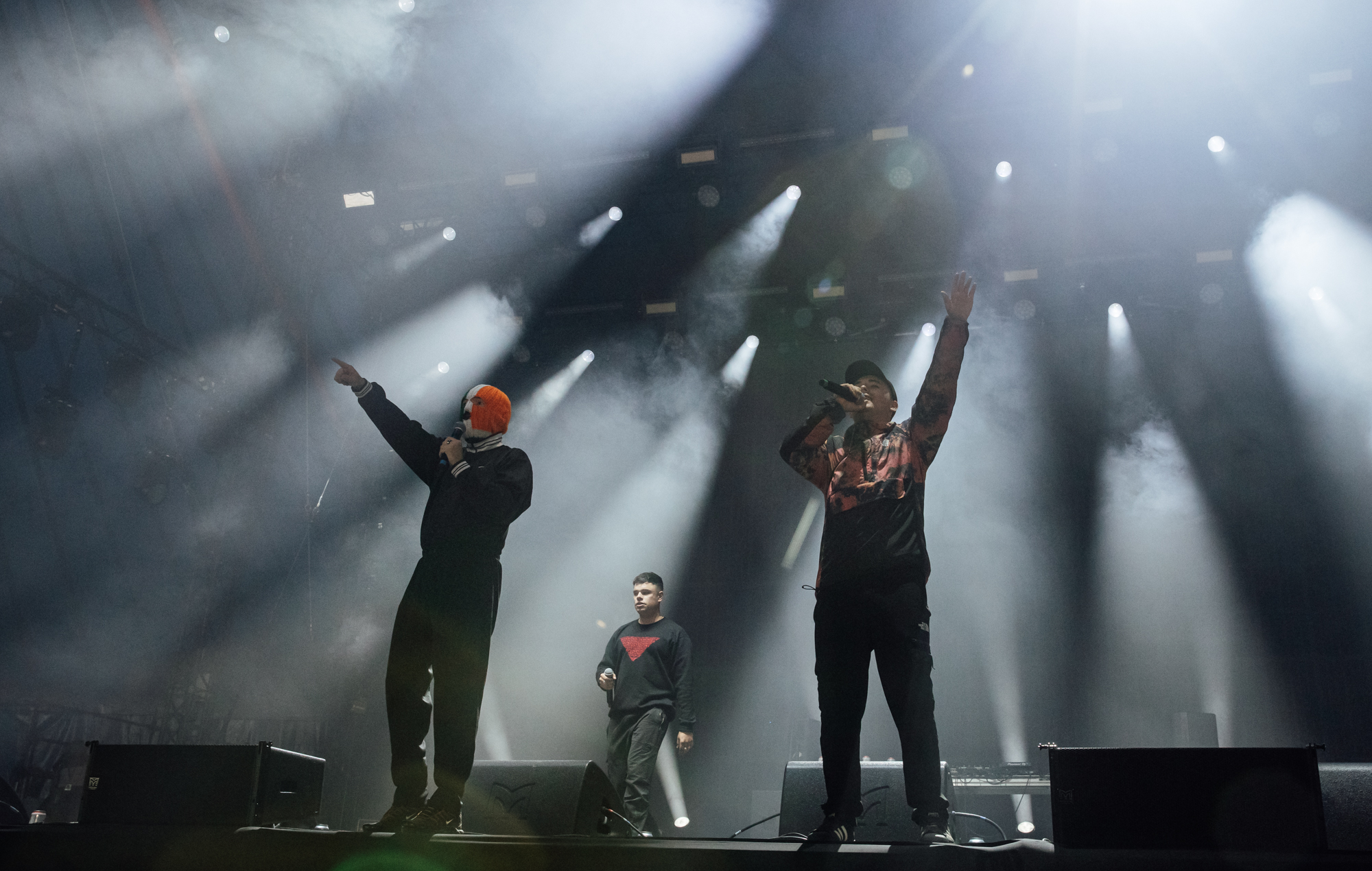 Kneecap habla de convertirse en "mejores amigos" de Noel Gallagher, y de la música irlandesa que se eleva por encima de "este tipo de mierda de U2".