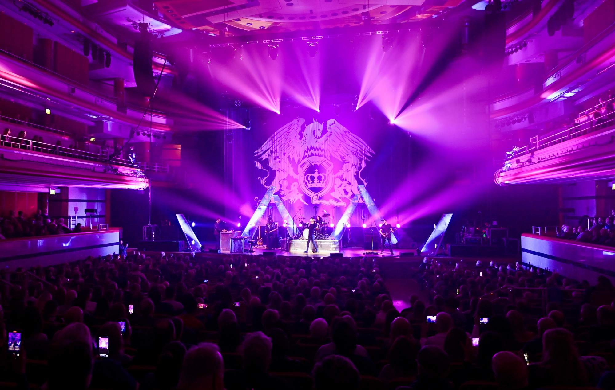 La banda tributo a Queen formada por Brian May y Roger Taylor anuncia una gira de 2025 por el Reino Unido e Irlanda