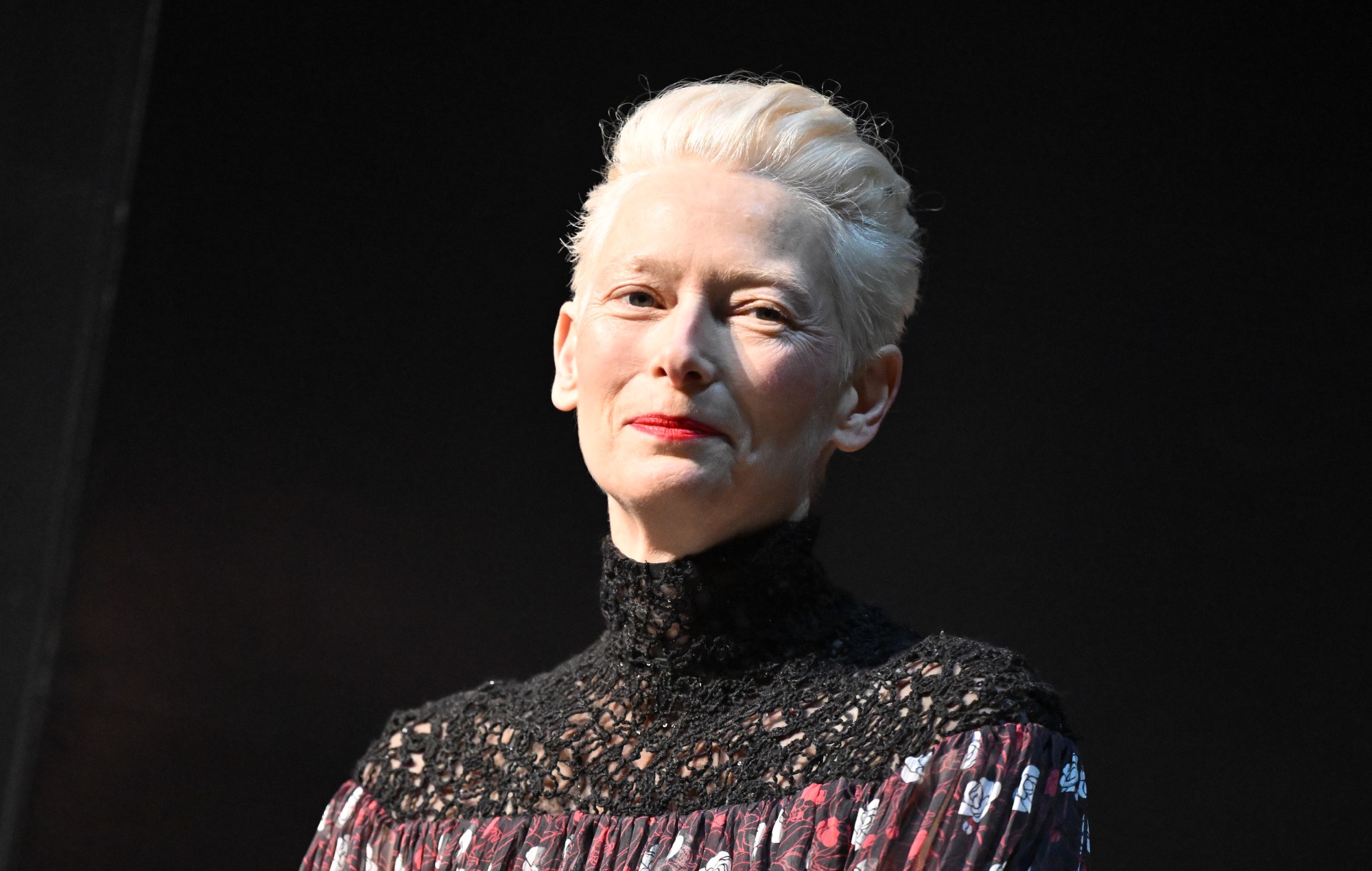 Tilda Swinton dice que abofeteó a un amigo que la llamó inglesa en vez de escocesa