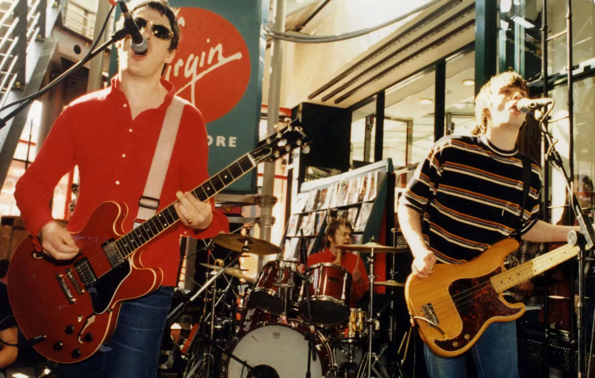 Carl Bevan, batería del grupo de britpop 60 Ft. Dolls, ha fallecido