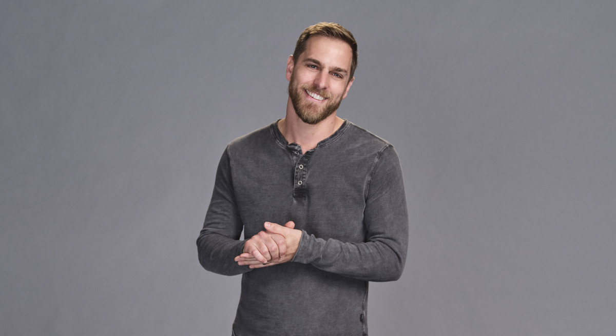 ¿Con quién está emparentado Adam en Claim To Fame? Respuesta