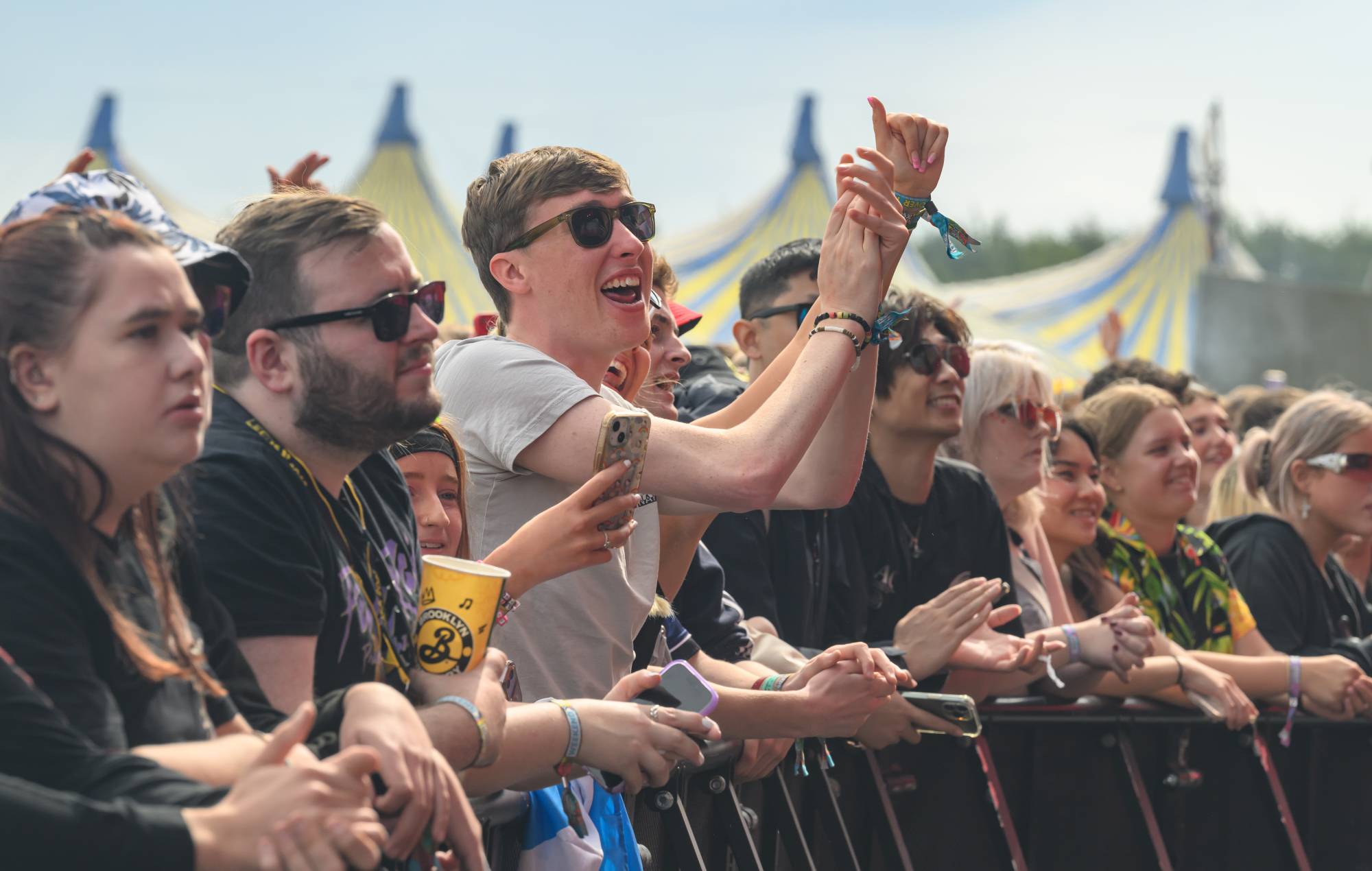 Festival de Leeds 2024: Los artistas responden al cierre de escenarios por condiciones meteorológicas extremas