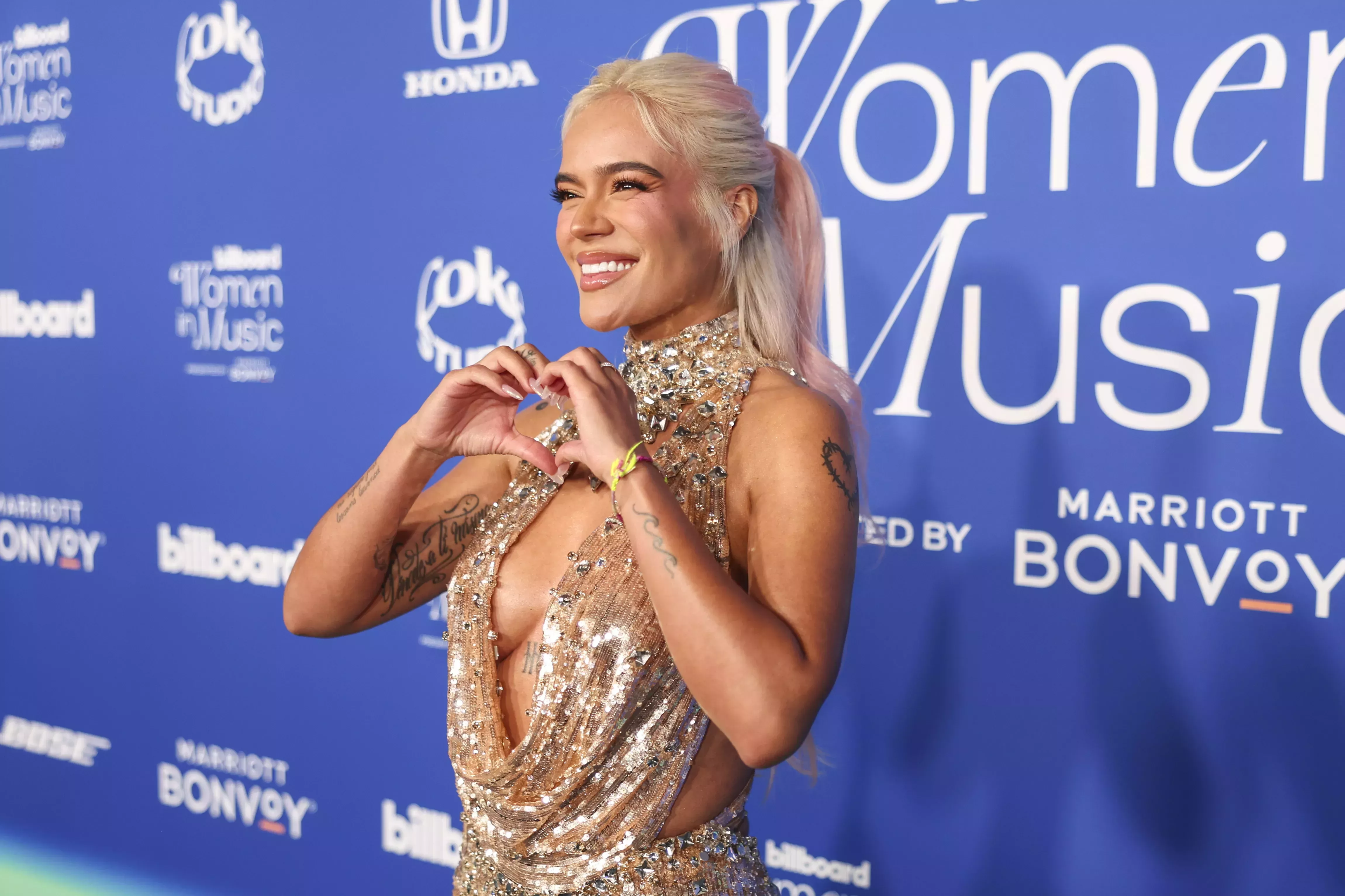 La industria musical se mueve: La Fundación Con Cora de Karol G presenta un programa de becas con Geek Girls LatAm