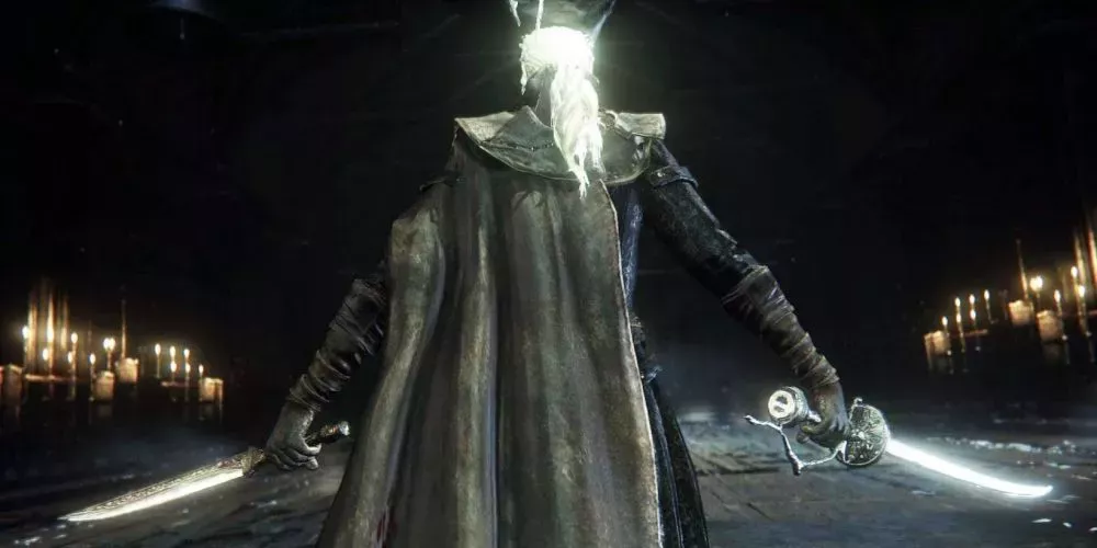 Lady Maria of the Astral Clocktower preparing to fight the hunter in Bloodborne
