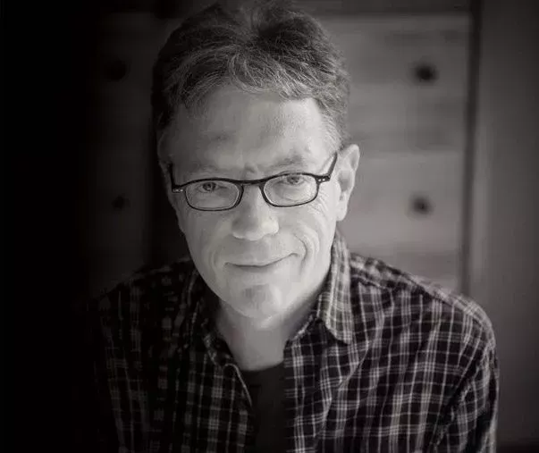 Muere a los 67 años Charles R. Cross, periodista musical autor de la biografía de Kurt Cobain y editor del semanario alternativo de Seattle The Rocket