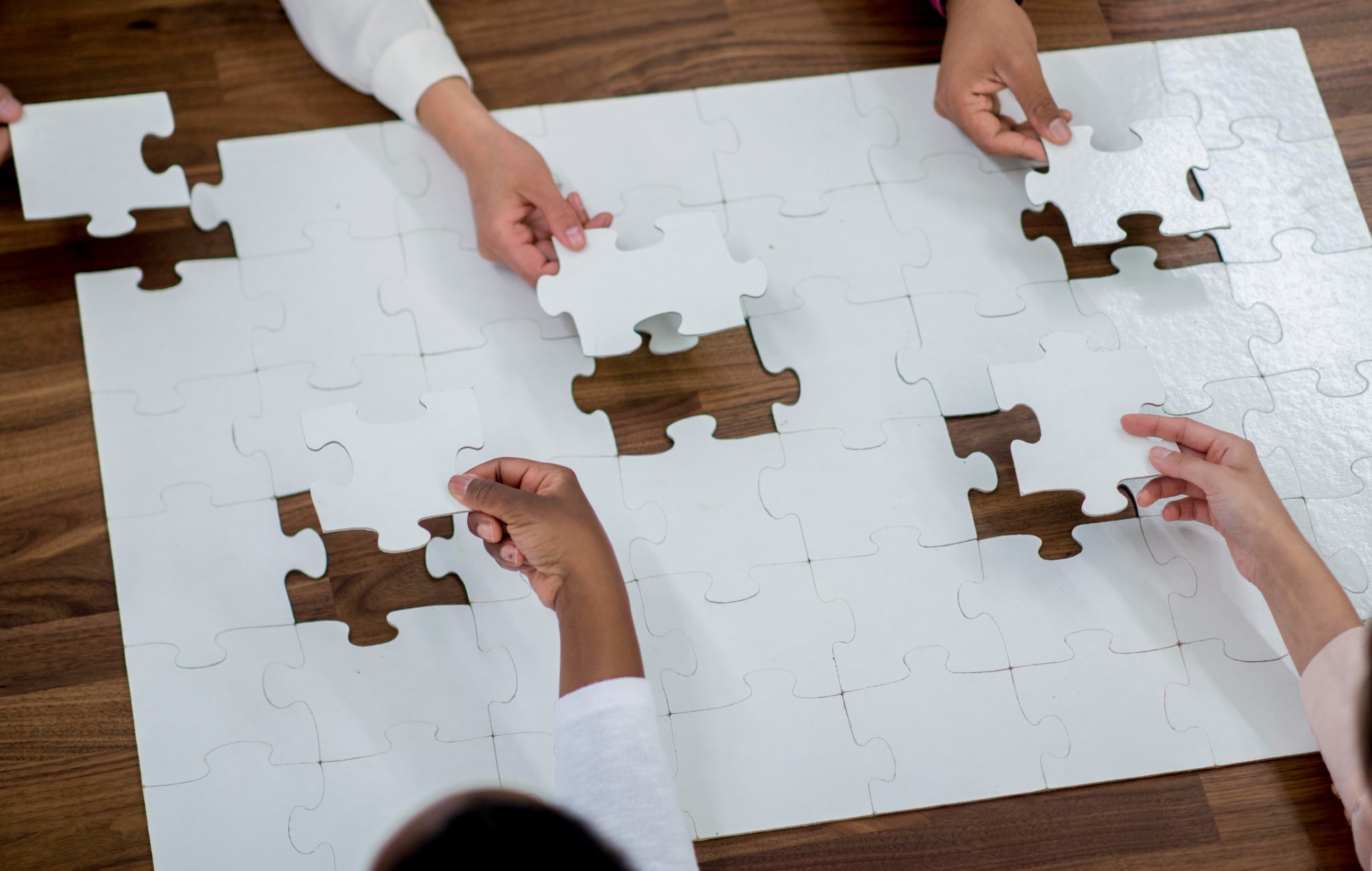 Respuestas y pistas de "Conexiones" para hoy, 8 de agosto