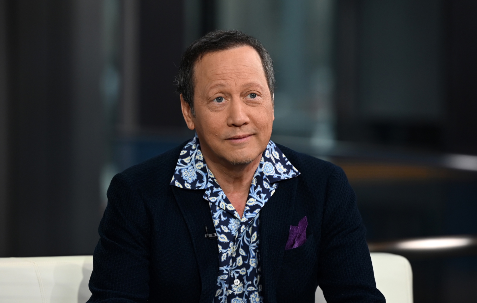 Rob Schneider pide perdón a su hija distanciada: "Ojalá hubiera sido el padre veinteañero que necesitabas"