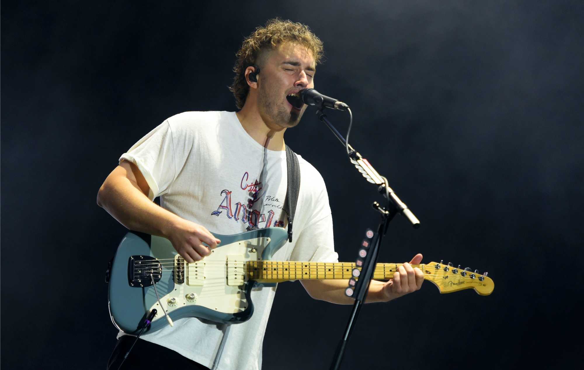 Sam Fender anuncia más fechas de su gira "próximamente".