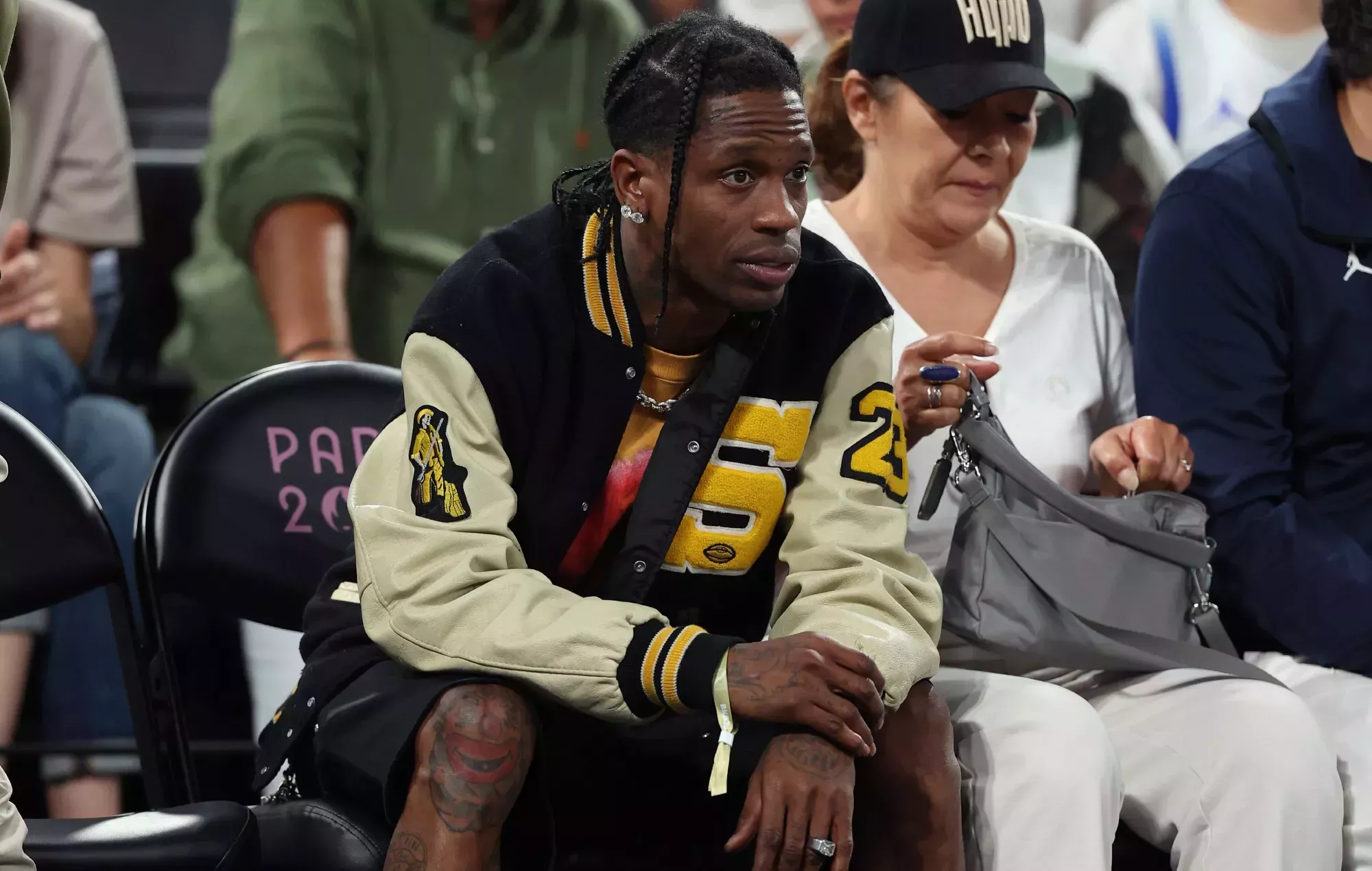 Travis Scott, en libertad bajo custodia policial tras su incidente en un hotel de París