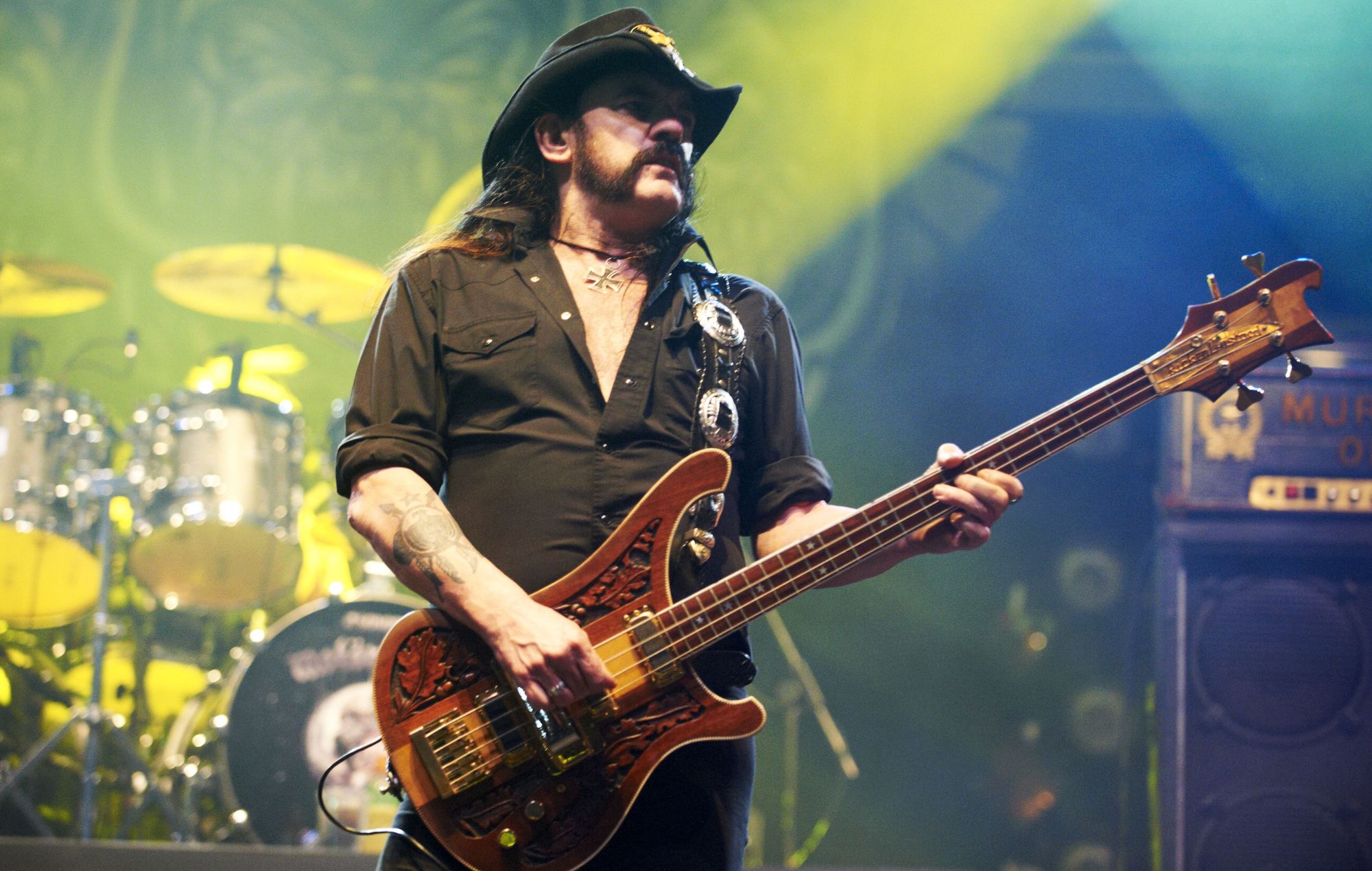 Un convoy de 55 Harley Davidson escolta el busto con las cenizas de Lemmy hasta Nottingham Rock City