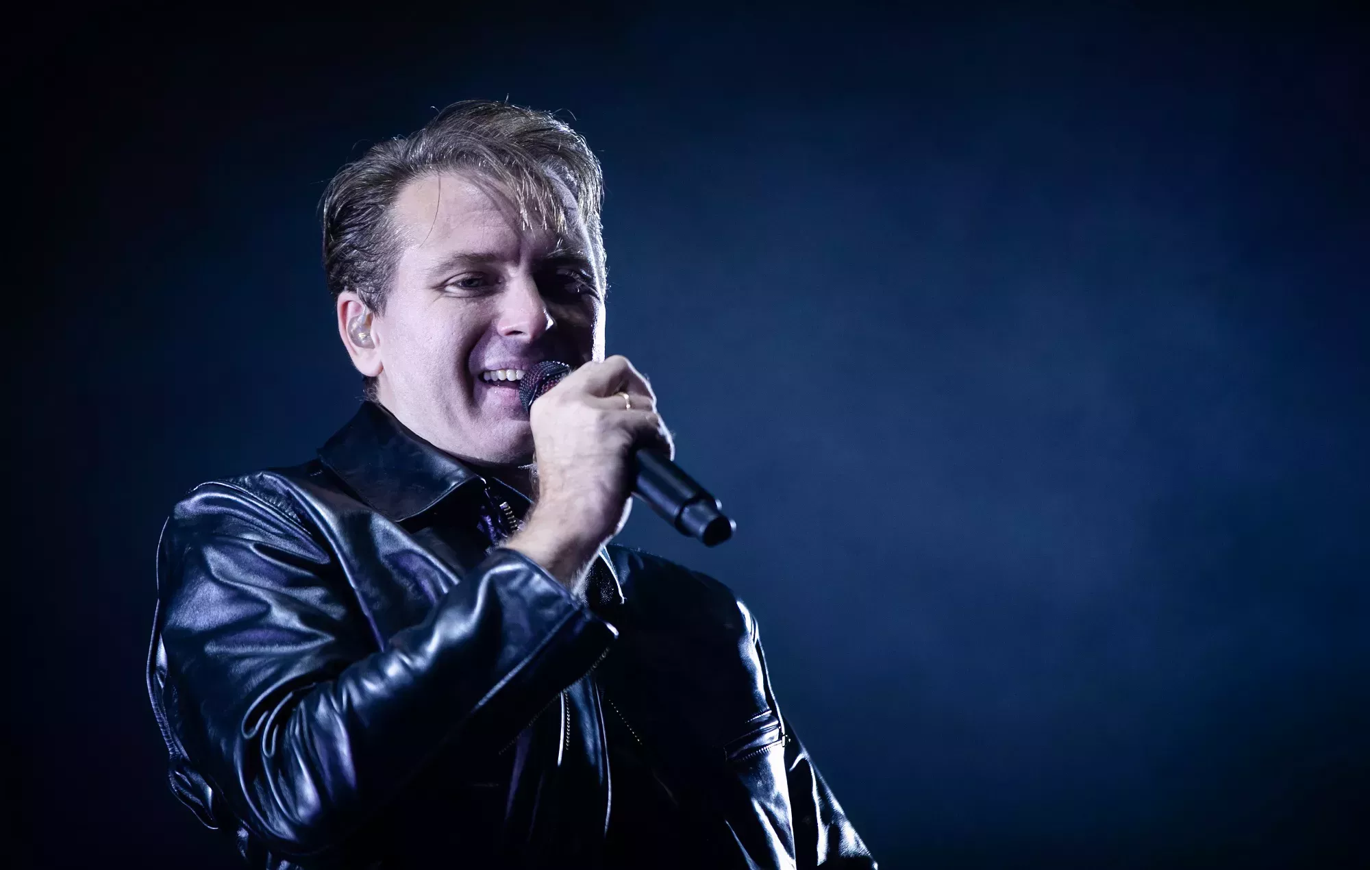 Alex Kapranos, de Franz Ferdinand, arremete contra la RAC tras quedarse tirado en el arcén de una autopista durante 15 horas