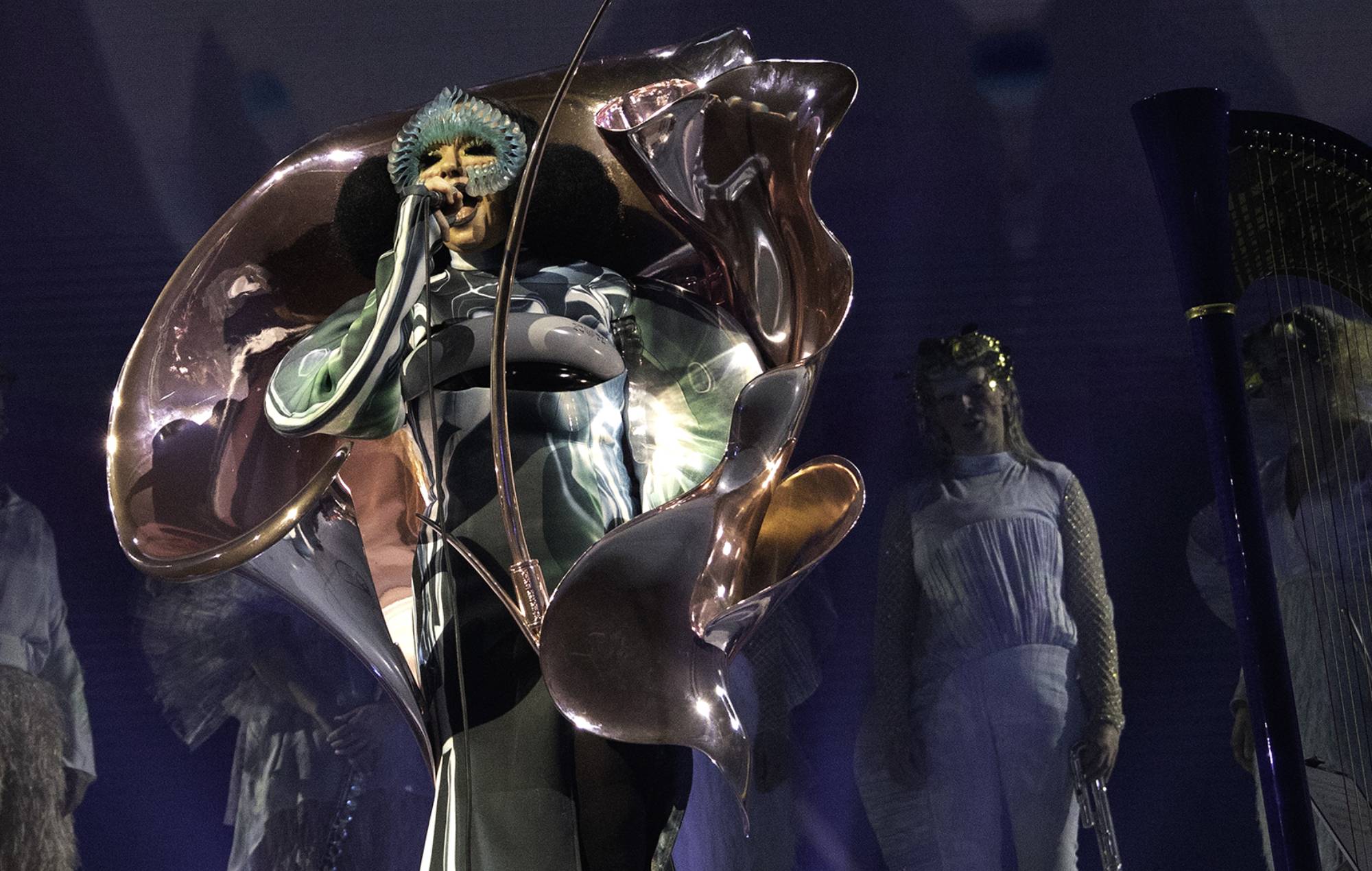 Björk presenta su nuevo concierto, "Cornucopia", centrado en el clima 