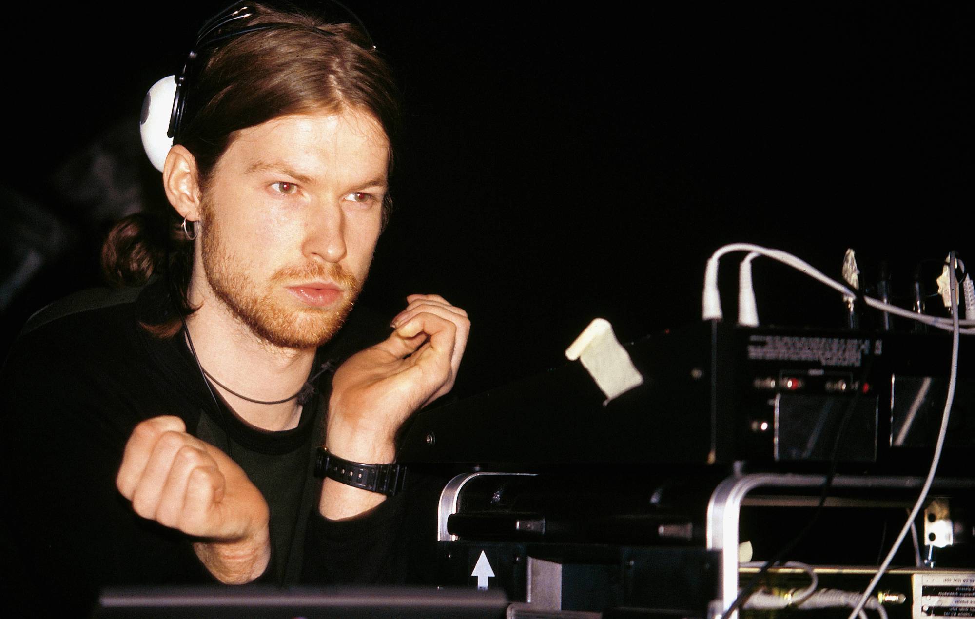 Echa un vistazo al tema inédito de Aphex Twin "th1 [evnslower]".