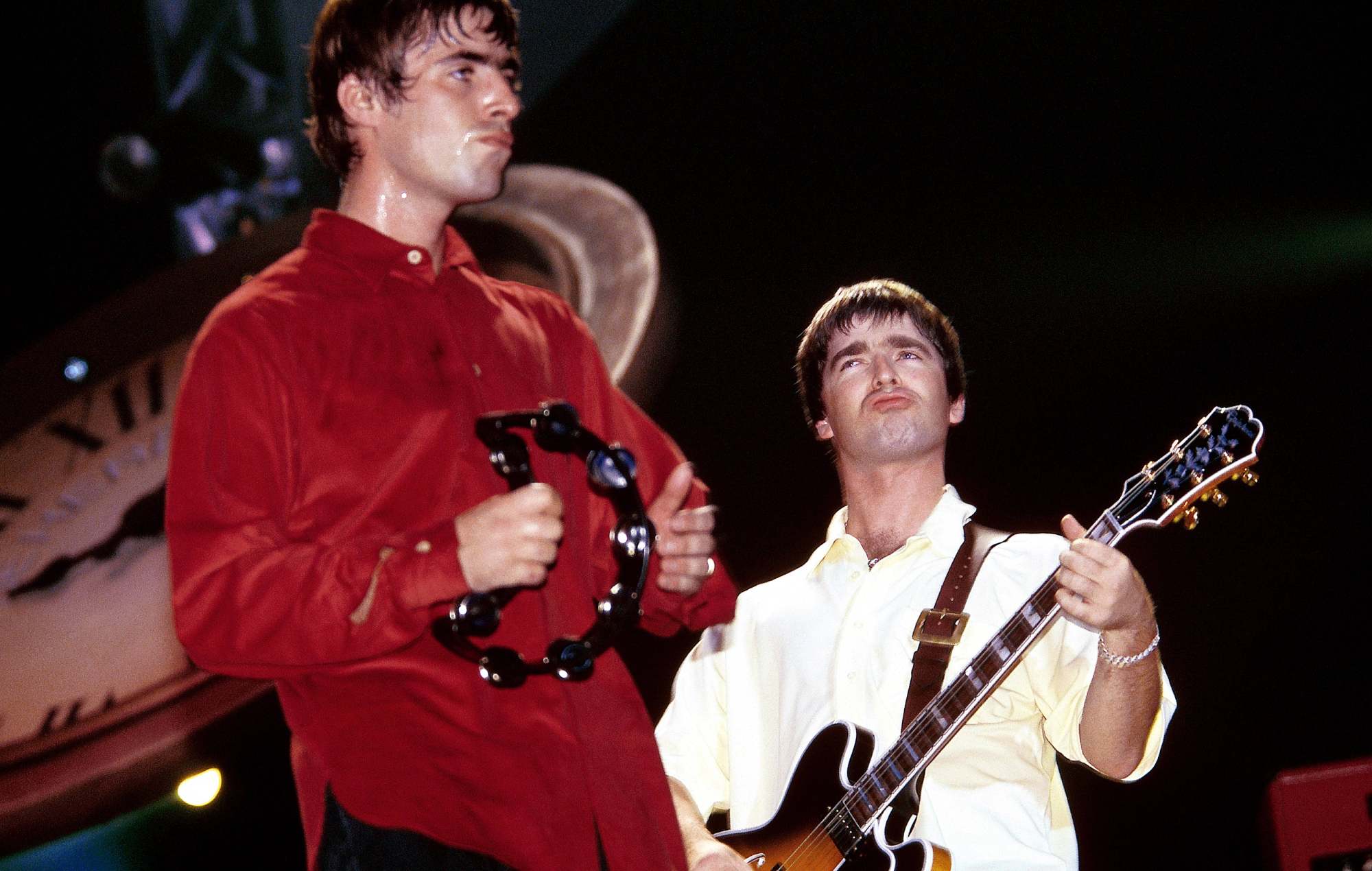 El jefe de la Isla de Wight dice que Oasis "despreciaría" una oferta para encabezar Glastonbury porque el festival "no puede permitírselo"