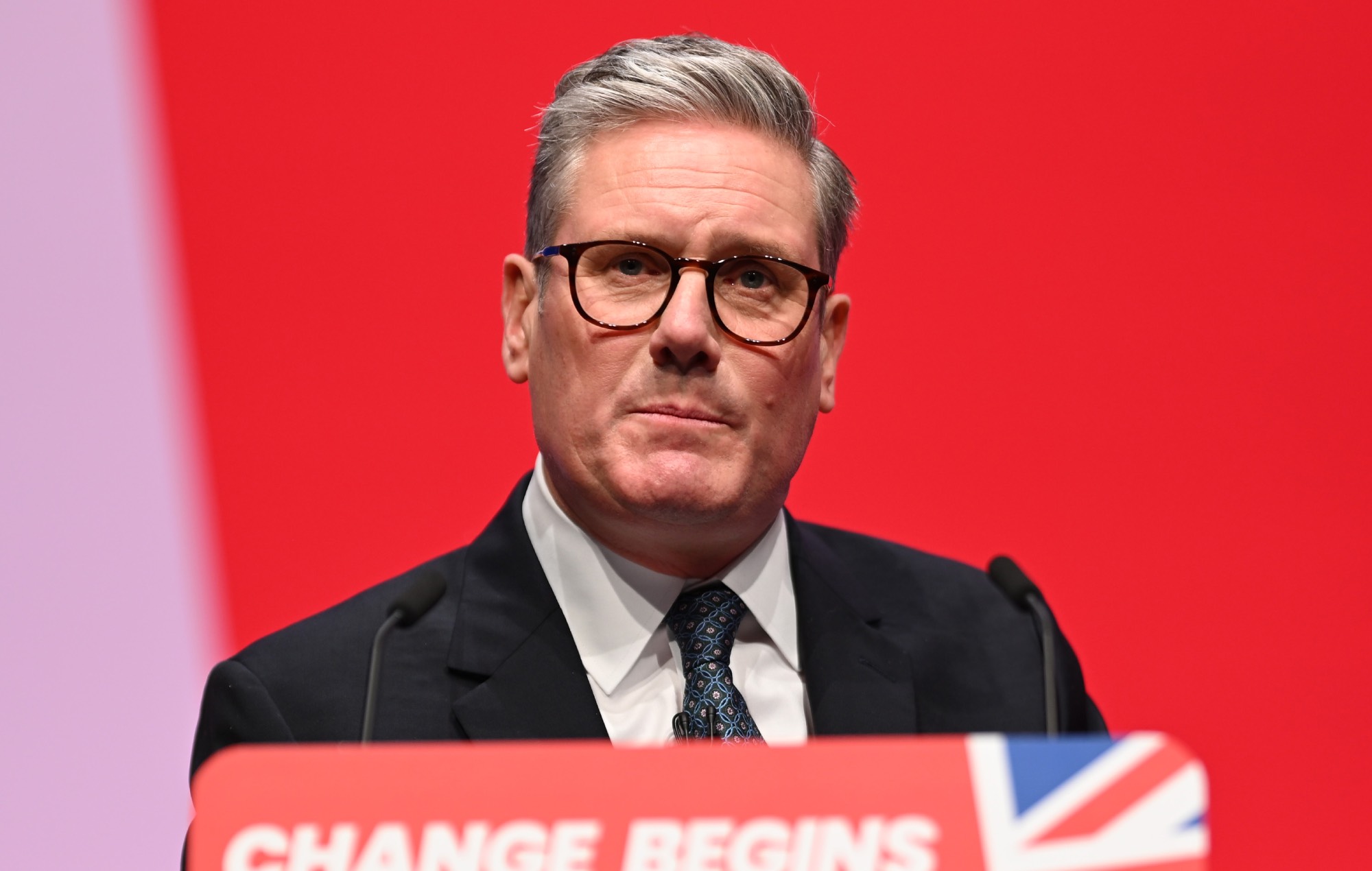 La metedura de pata de Keir Starmer sobre el "regreso de las salchichas" se convierte en memes virales de Star Wars