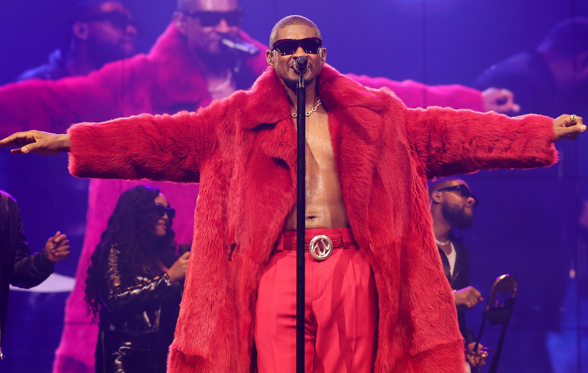 ¿Podría Usher aparecer en Glastonbury 2025?