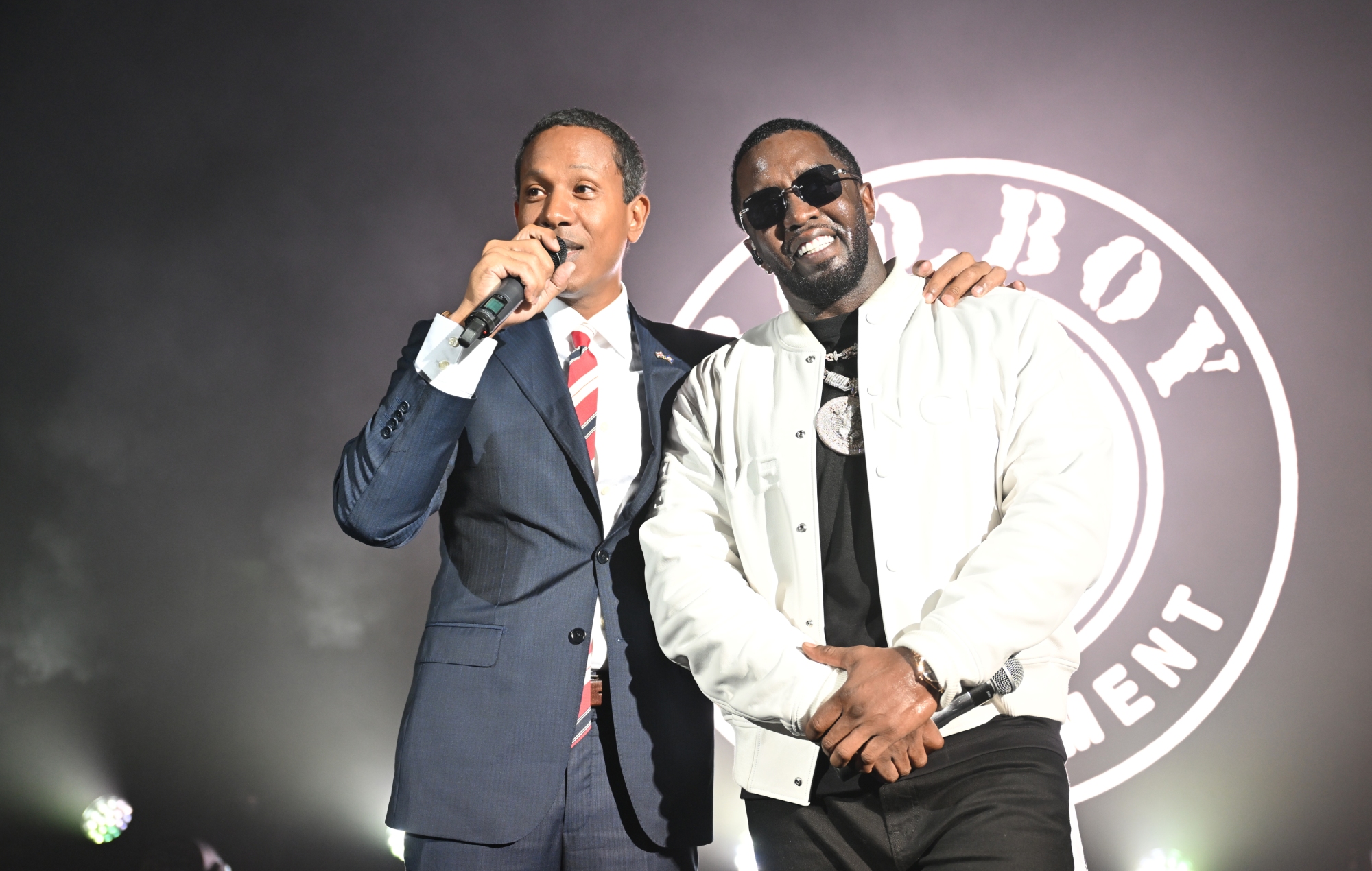 Shyne dice que Diddy "destruyó" su vida en medio de su detención por delitos sexuales
