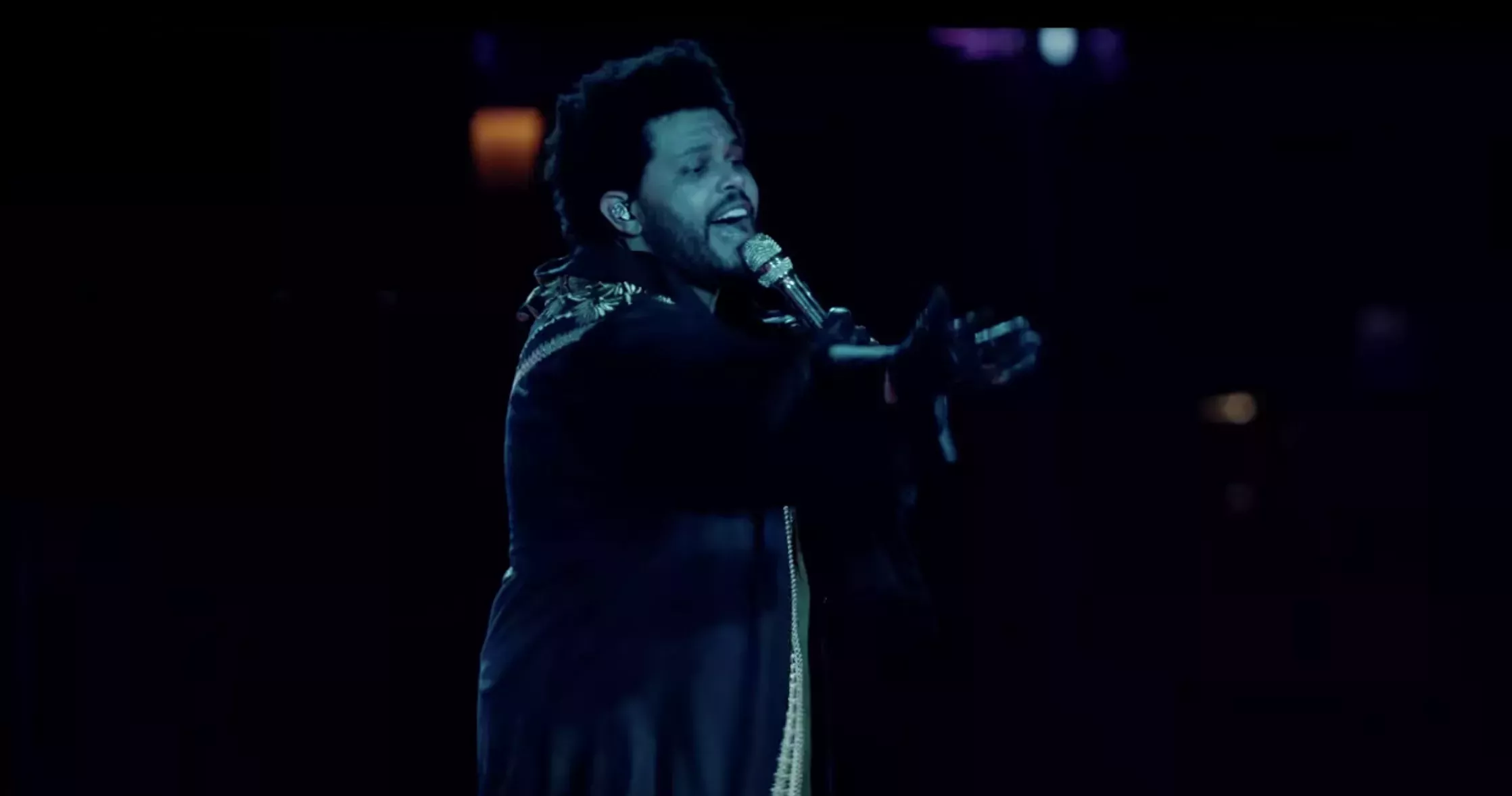 The Weeknd trae a Anitta y Playboi Carti y estrena varias canciones nuevas en un concierto multitudinario en Brasil