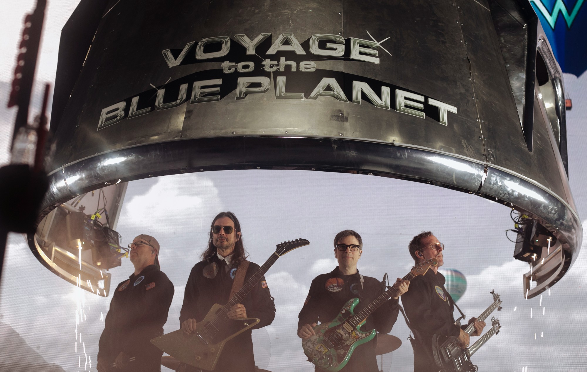 Weezer anuncia la película del concierto del 30 aniversario de "The Blue Album