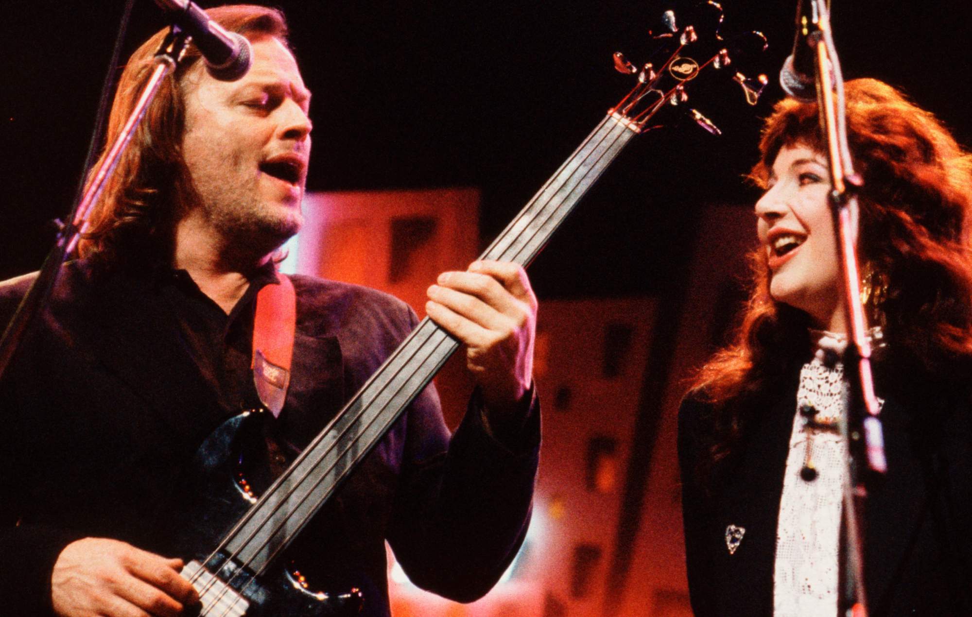 David Gilmour: "Kate Bush es la única persona que puede hacer que Kate Bush vuelva a los escenarios"