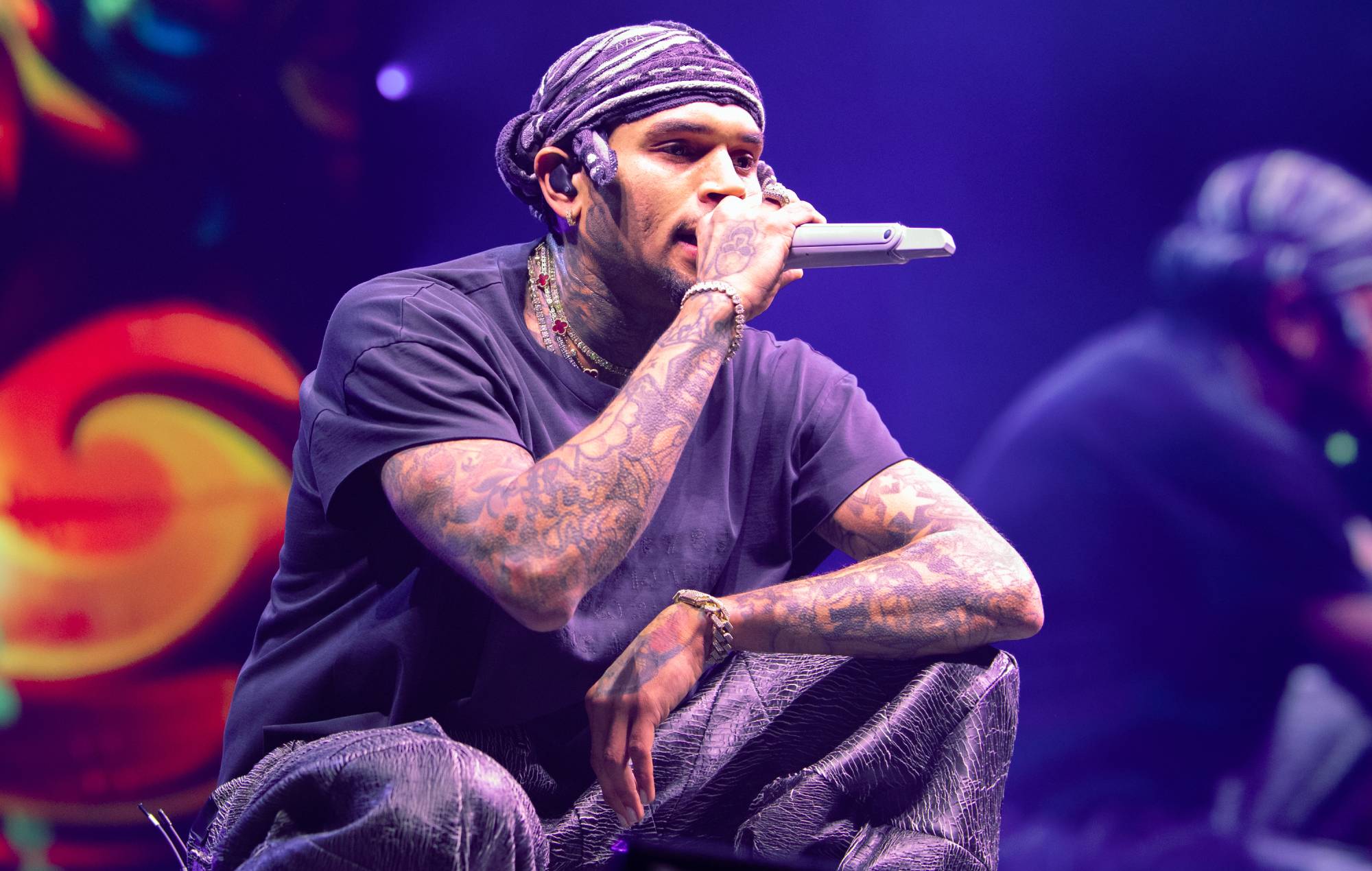 Los defensores de los derechos de la mujer piden que Chris Brown no actúe en Sudáfrica
