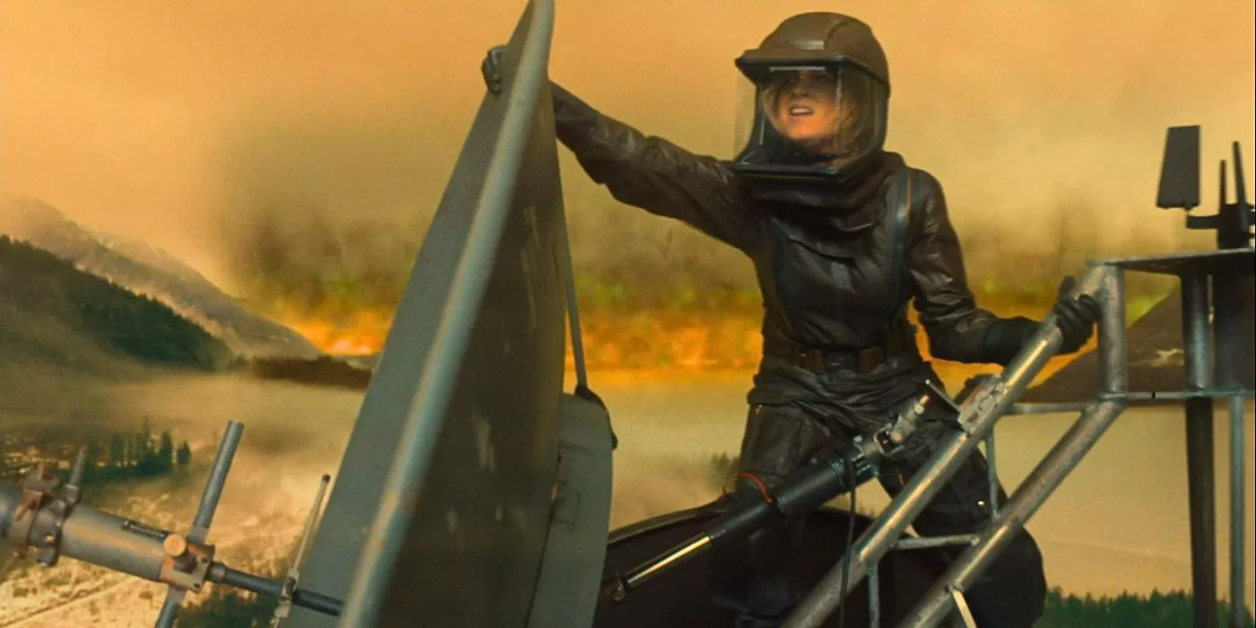 Eliza Taylor as Clarke Griffin in The 100 Praimfaya