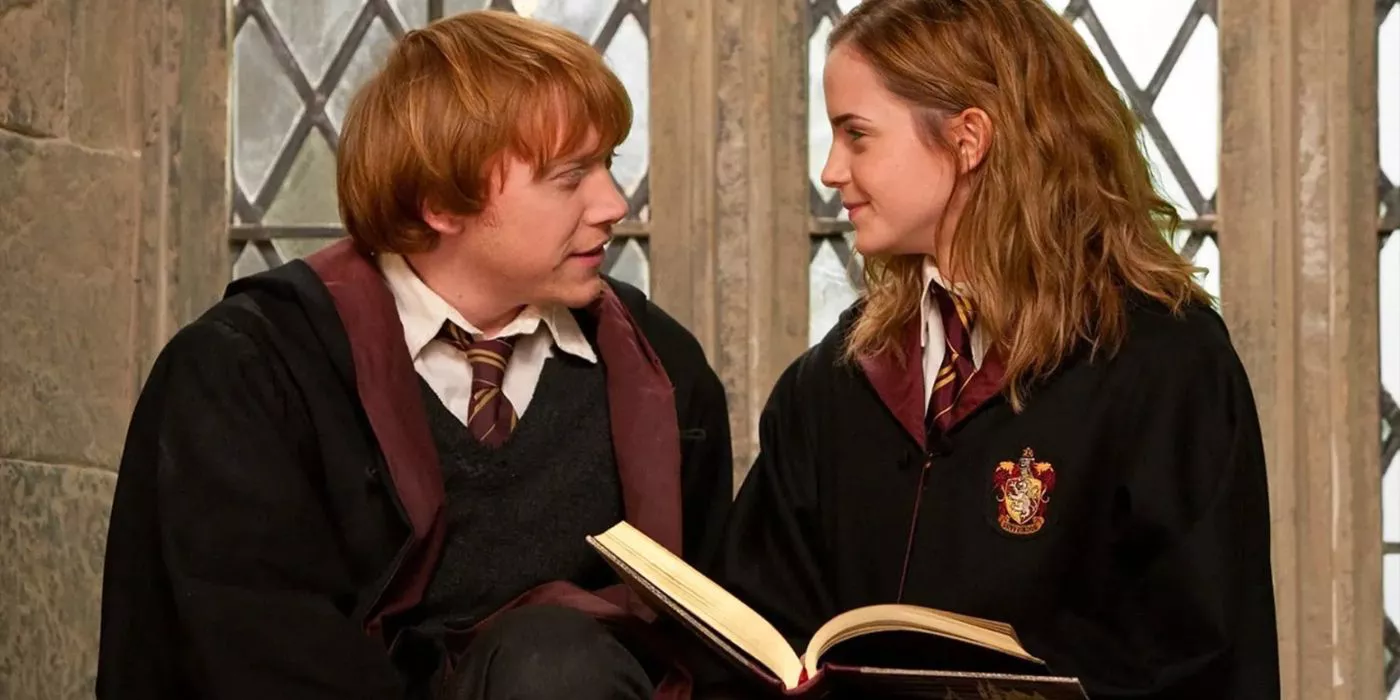 Ron y Hermione en Harry Potter.