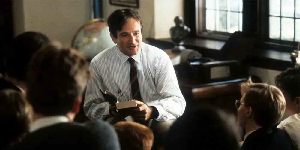 Robin Williams teaches his class in Dead Poets Society