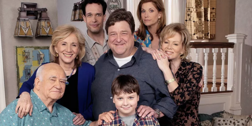 13 TV Sitcoms from the '00s You've Probably Forgotten About