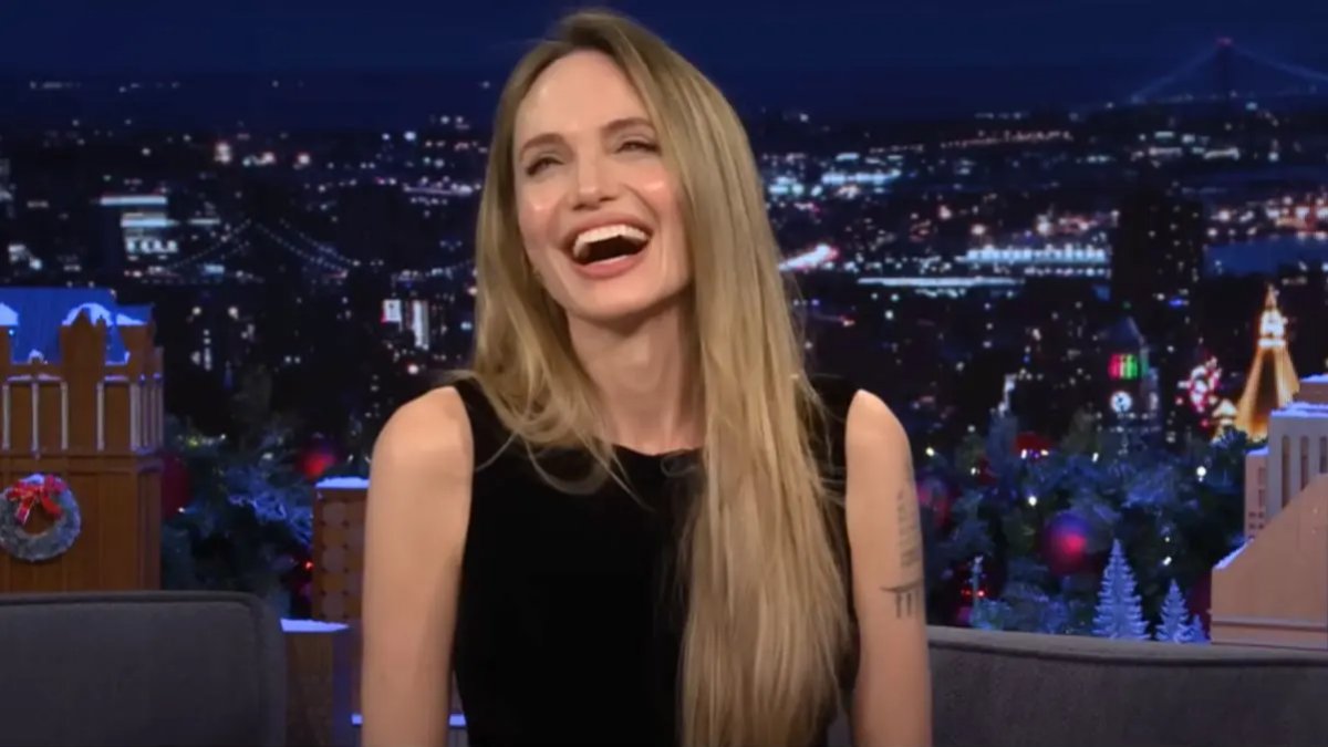 '¿Por qué? ¿Cómo?': Angelina Jolie Deja Sin Palabras a Sus Fans con Su Sorprendente Plan de Carrera de Respaldo