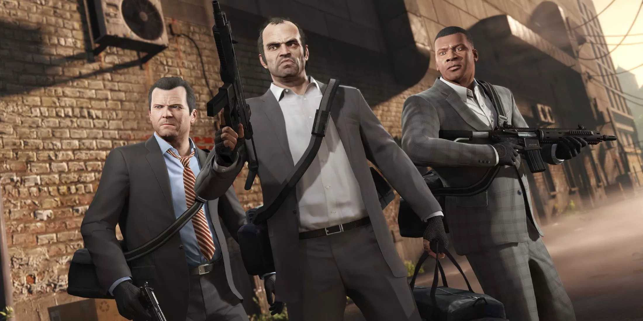 Michael, Trevor y Franklin empuñando armas en GTA 5