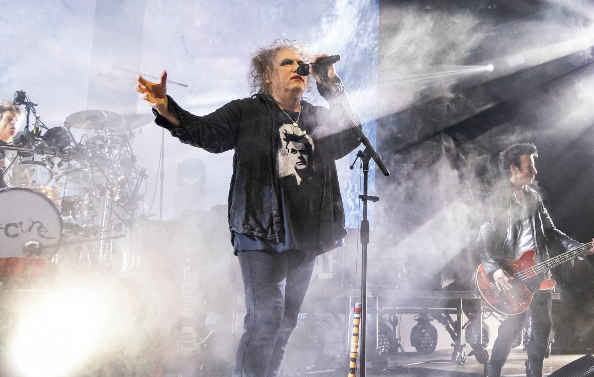 Robert Smith anticipa cuándo esperar el próximo álbum de The Cure, que incluye "la canción más triste" de su reciente producción