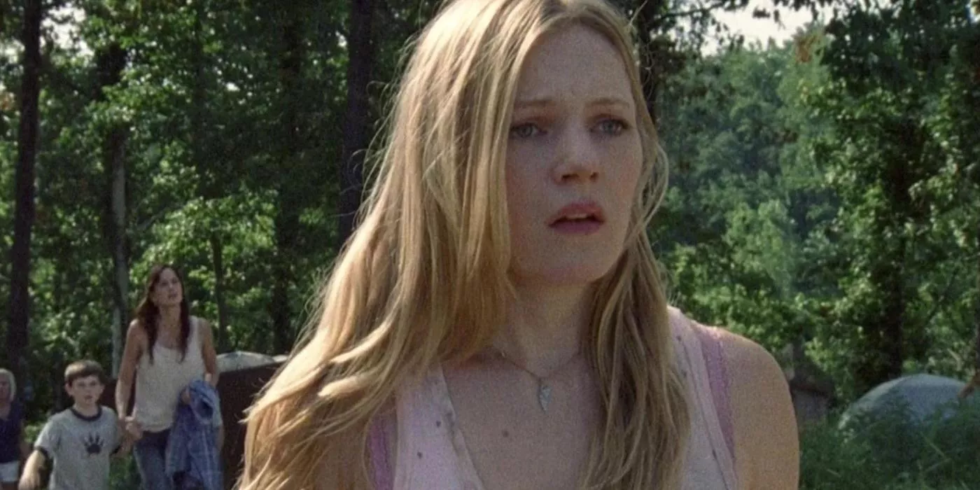 Emma Bell looks nervous as Amy in The Walking Dead.