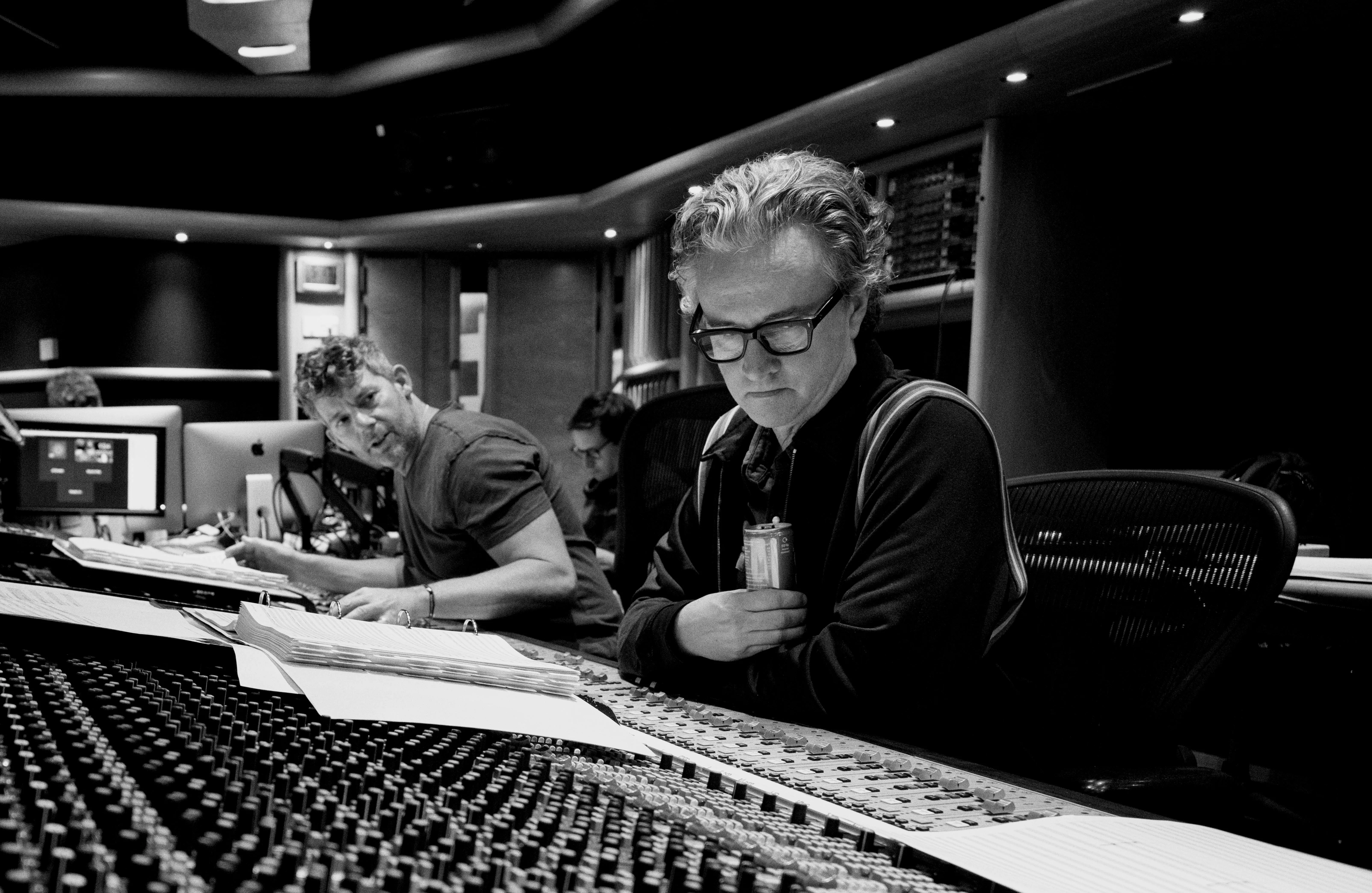 'Wicked' Music Producer Greg Wells sobre la Pérdida de un Estudio de Clase Mundial y su Hogar Familiar en los Incendios