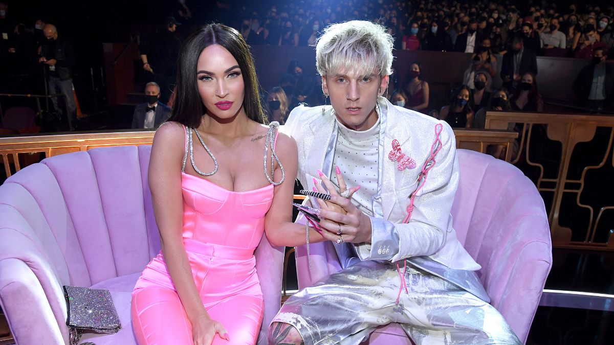 Megan Fox y Machine Gun Kelly, supuestamente, no se están hablando a pesar del bebé en camino
