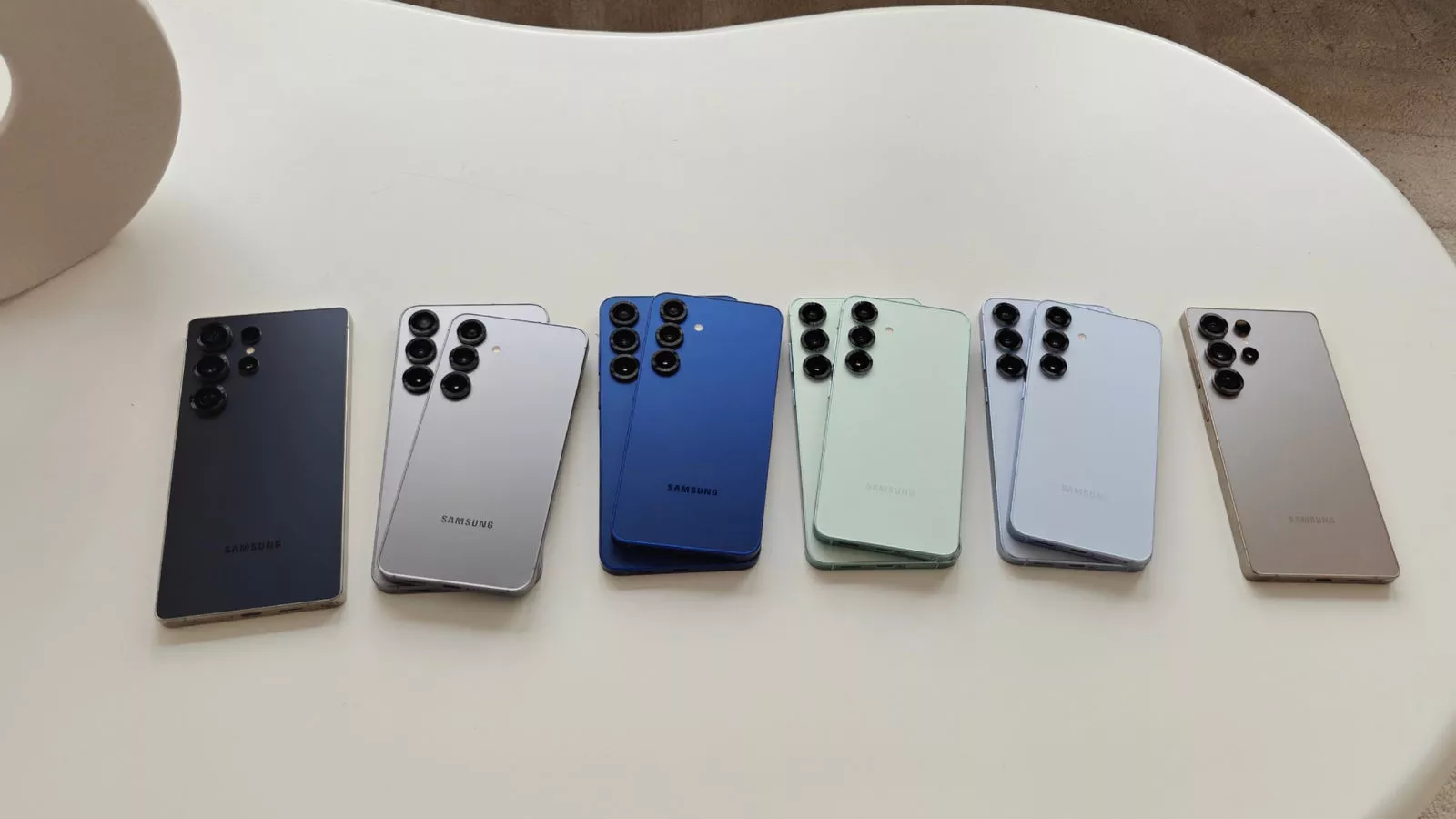 Samsung Galaxy S25 Series Specs, Features & Prices Revealed At Unpacked